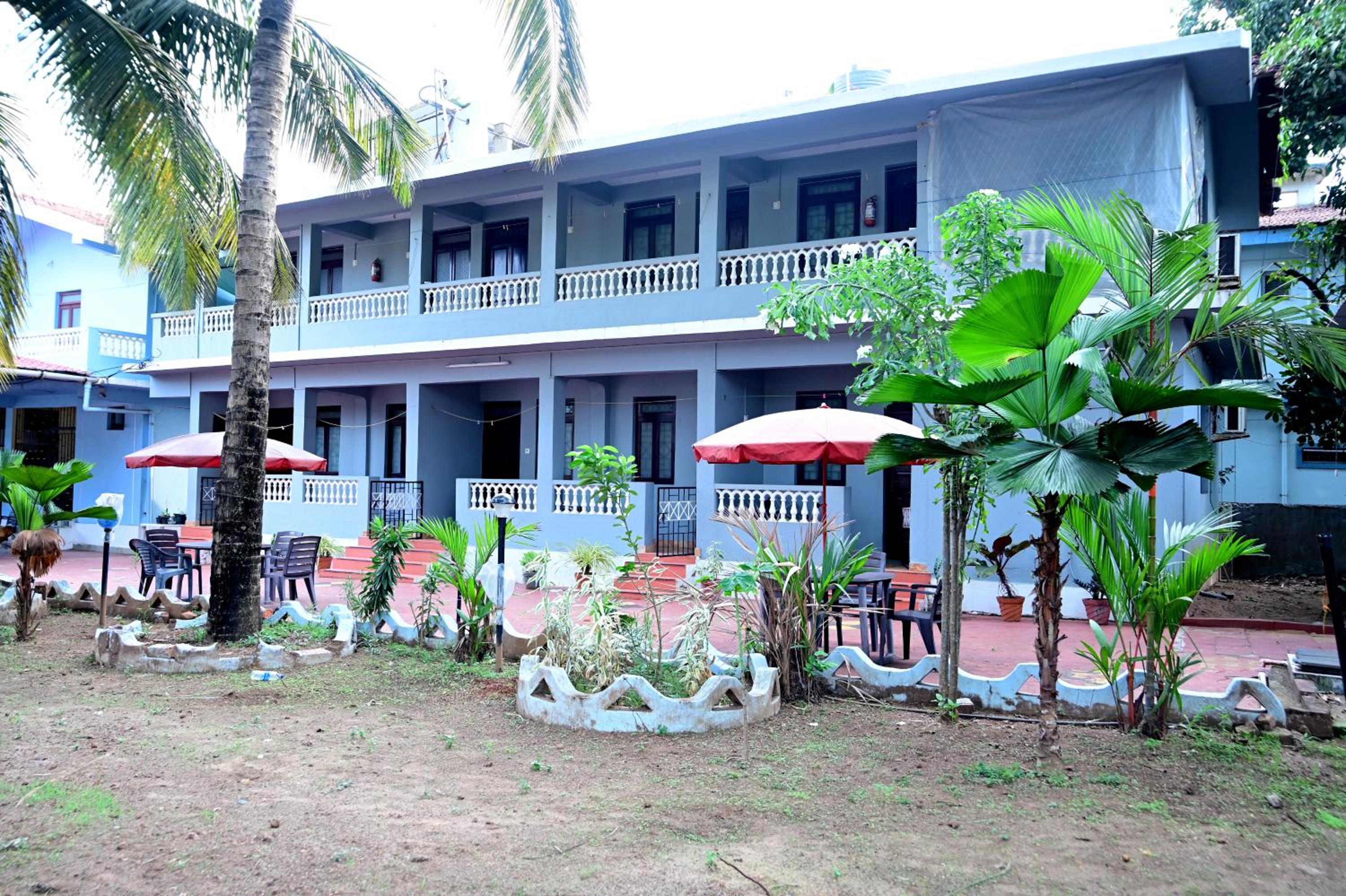 Clinton guest house Colva view 5