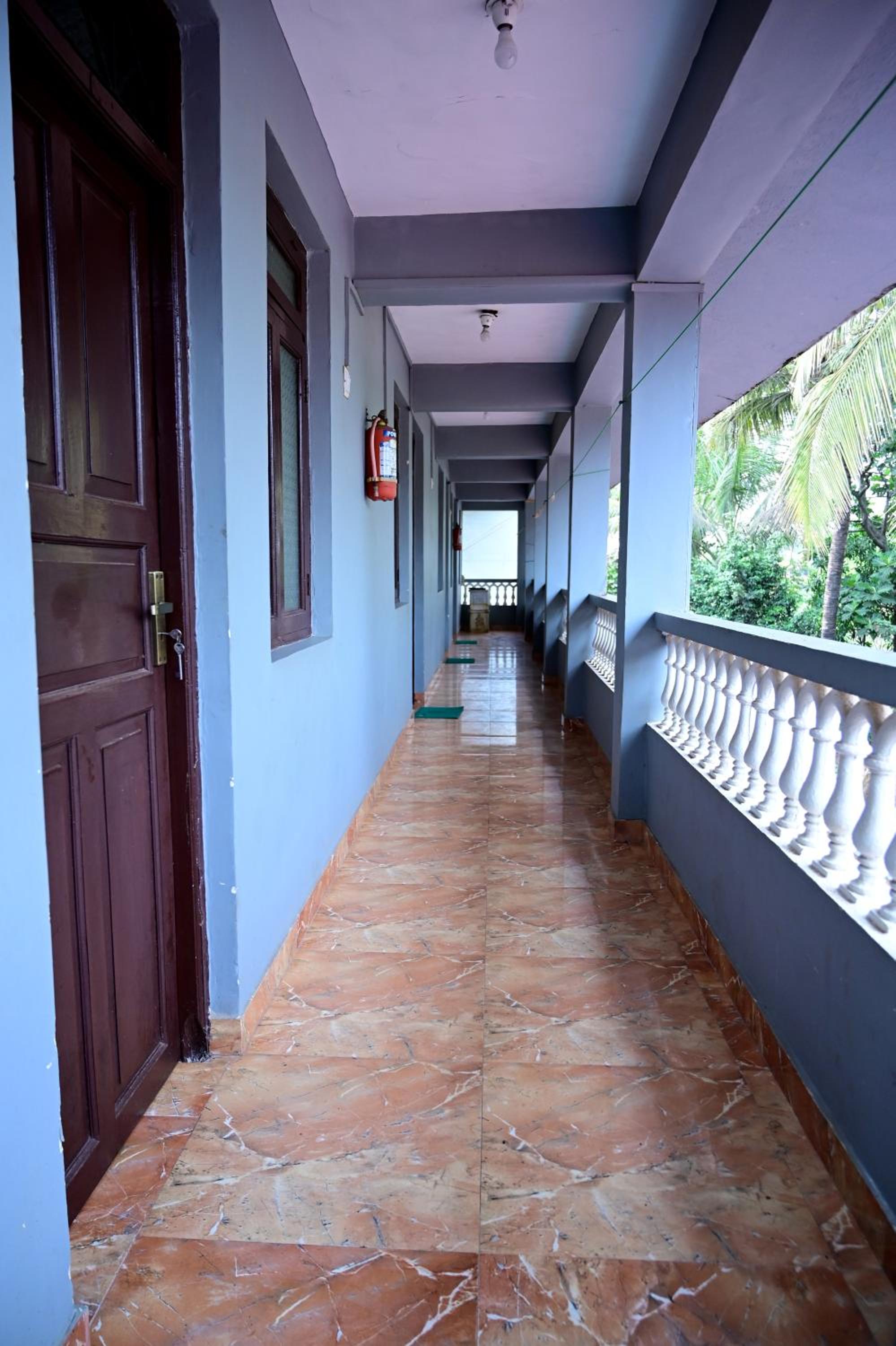 Clinton guest house Colva view 3