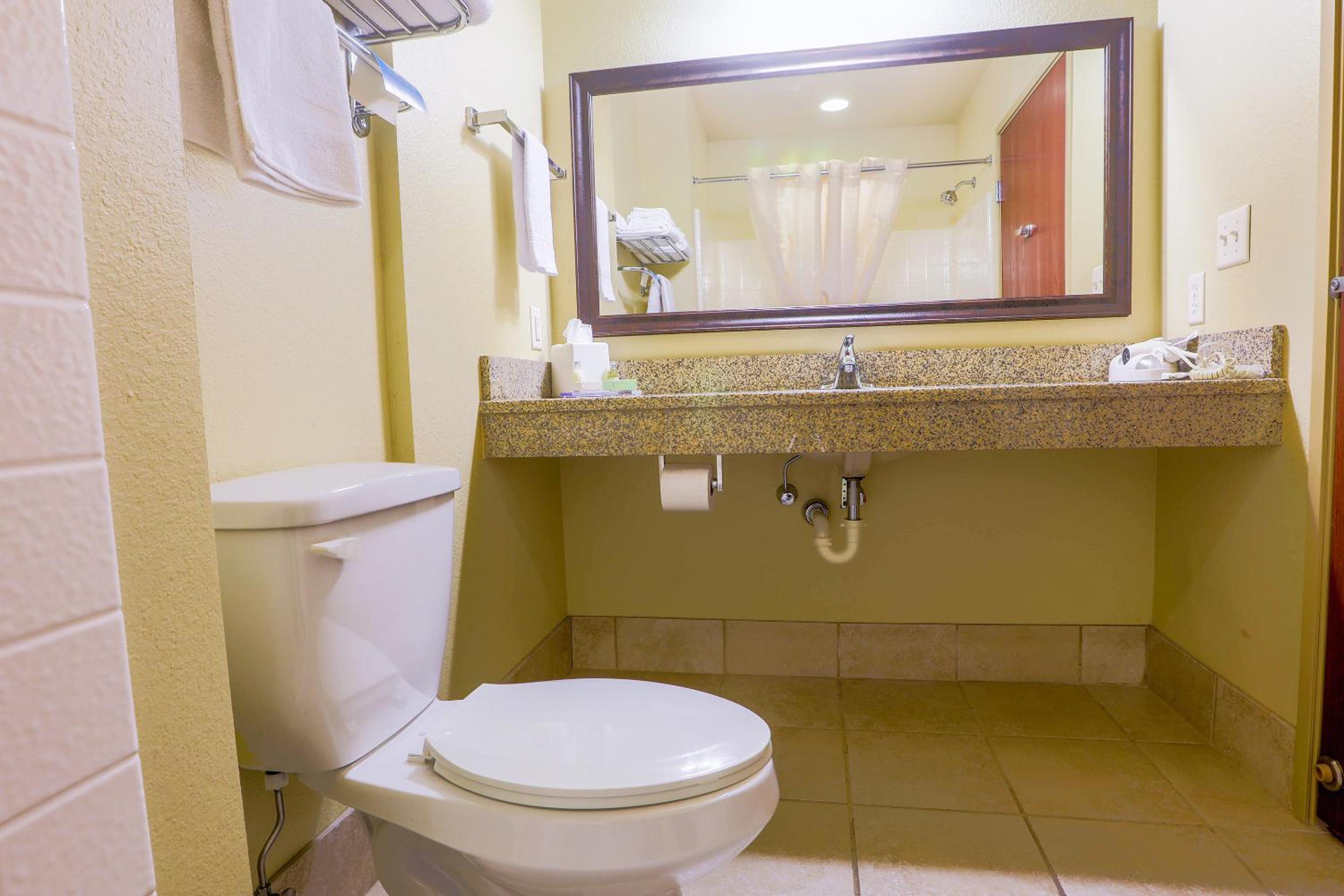 Evansville Inn & Suites by OYO, Billede 14