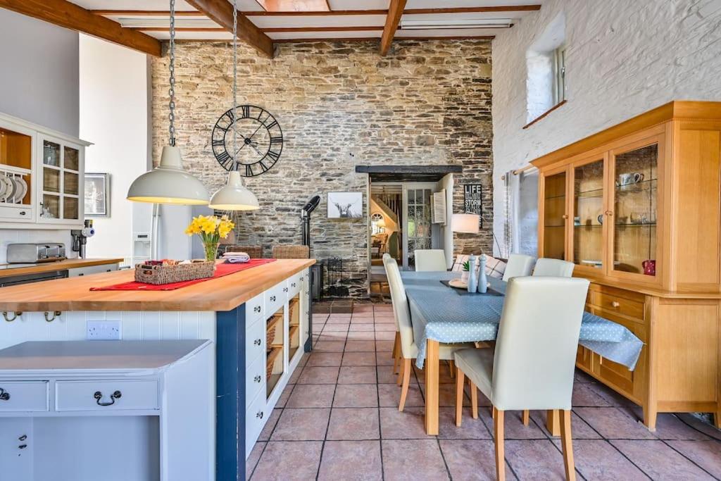 Old Farmhouse Listing