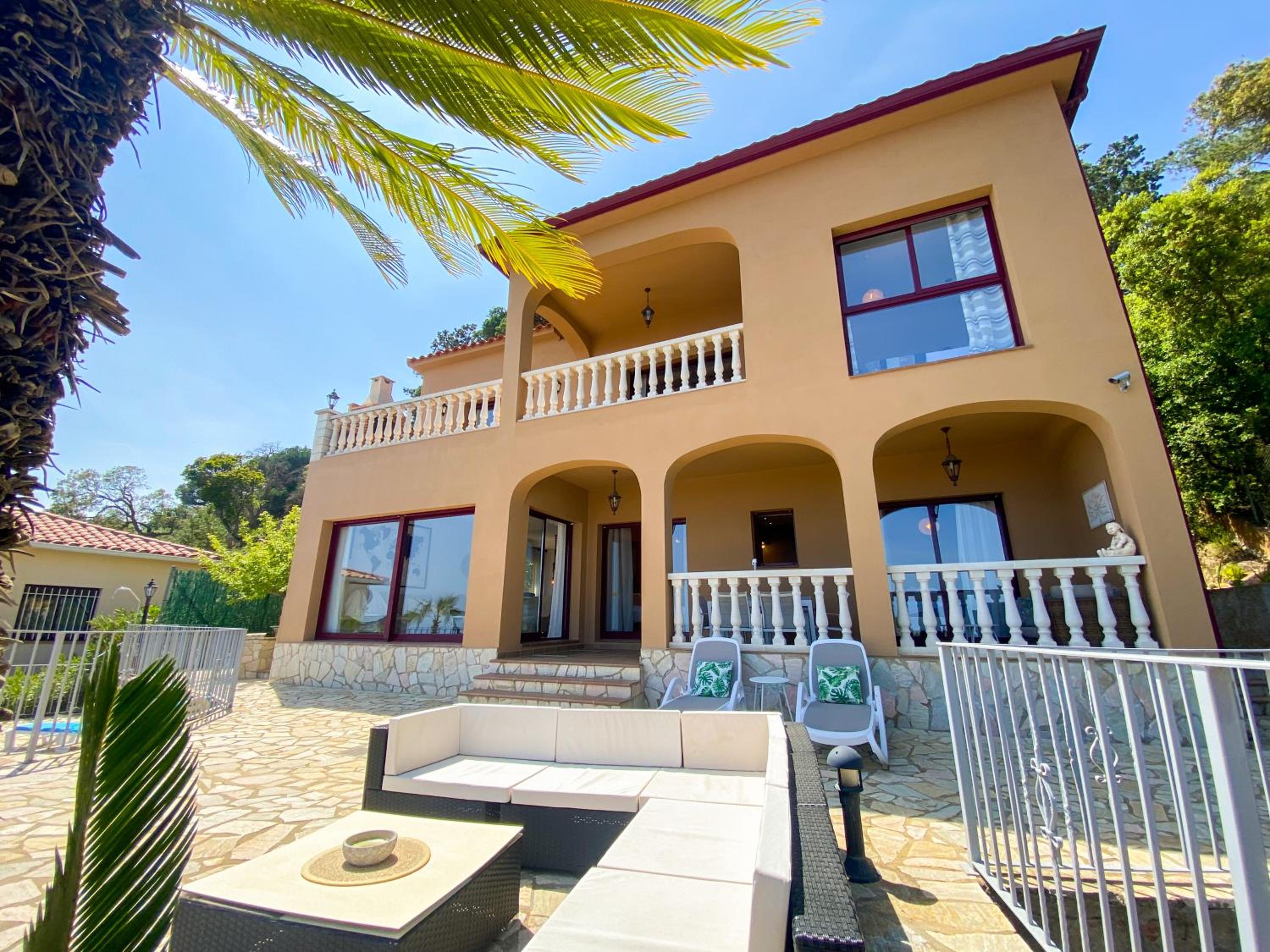Villa Violetas - Magnificent sea view, 8 pers and baby cot available, quiet area view 4