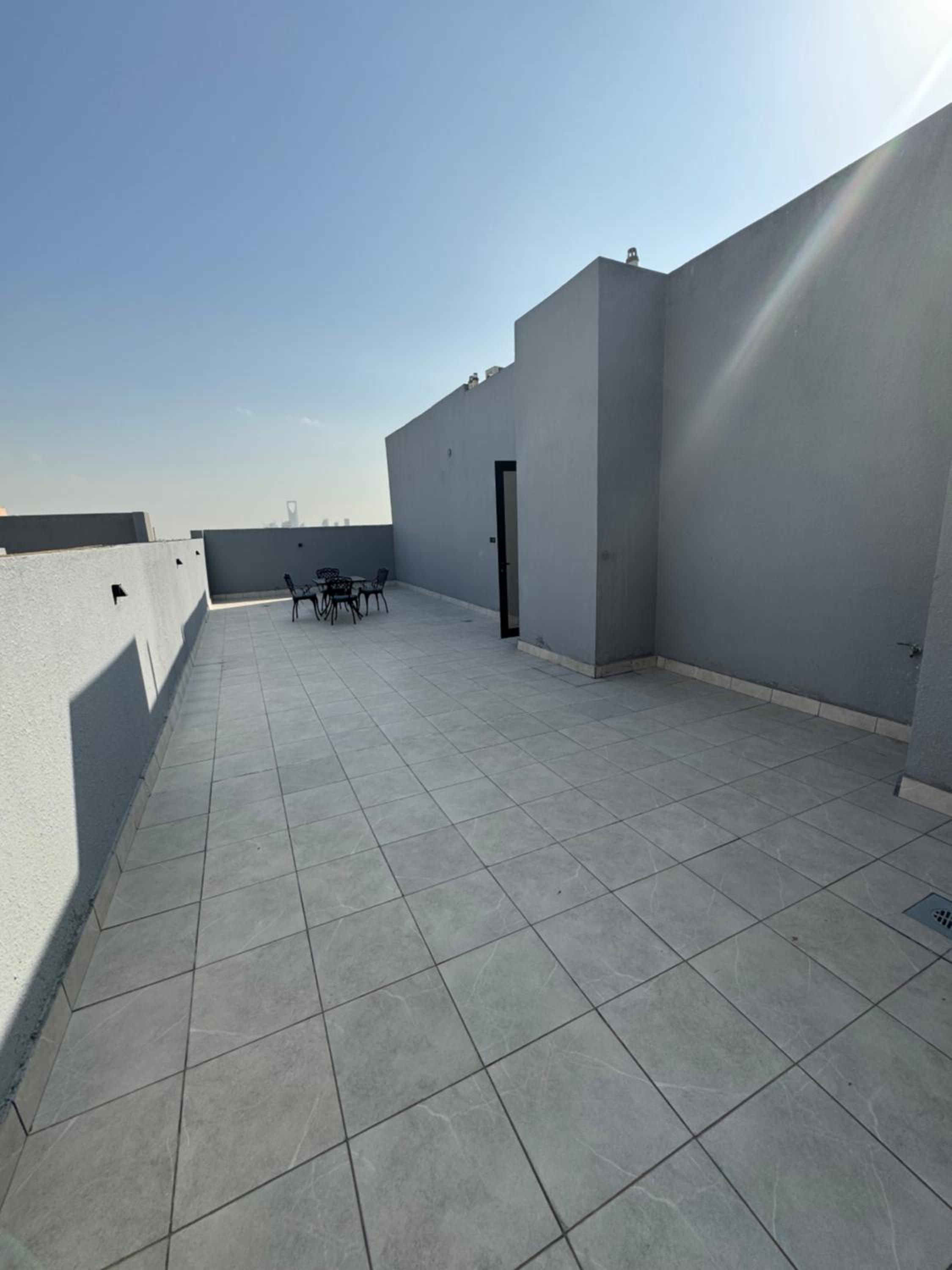 Spacious 3 Bedrooms Apartment
