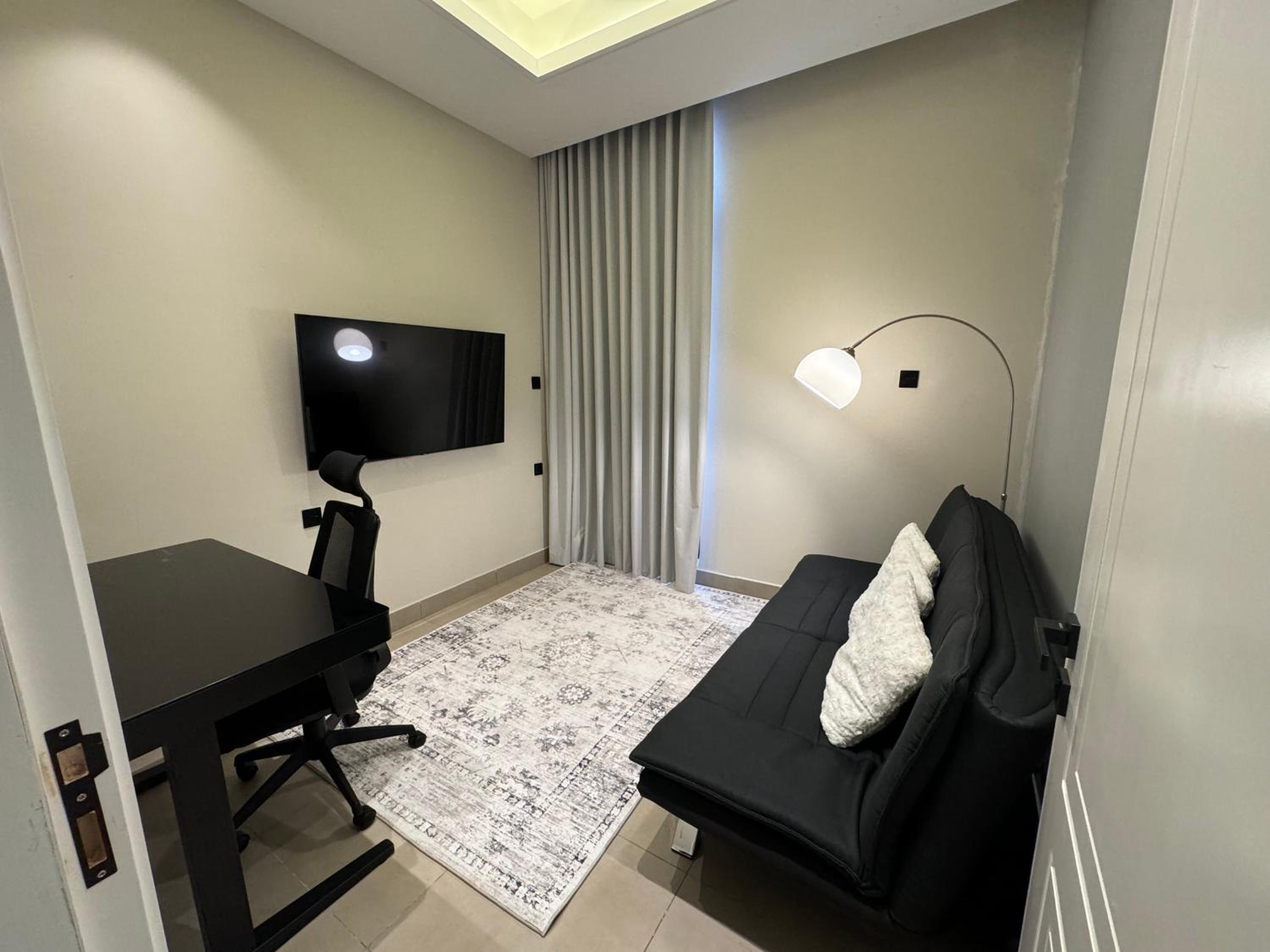 Spacious 3 Bedrooms Apartment