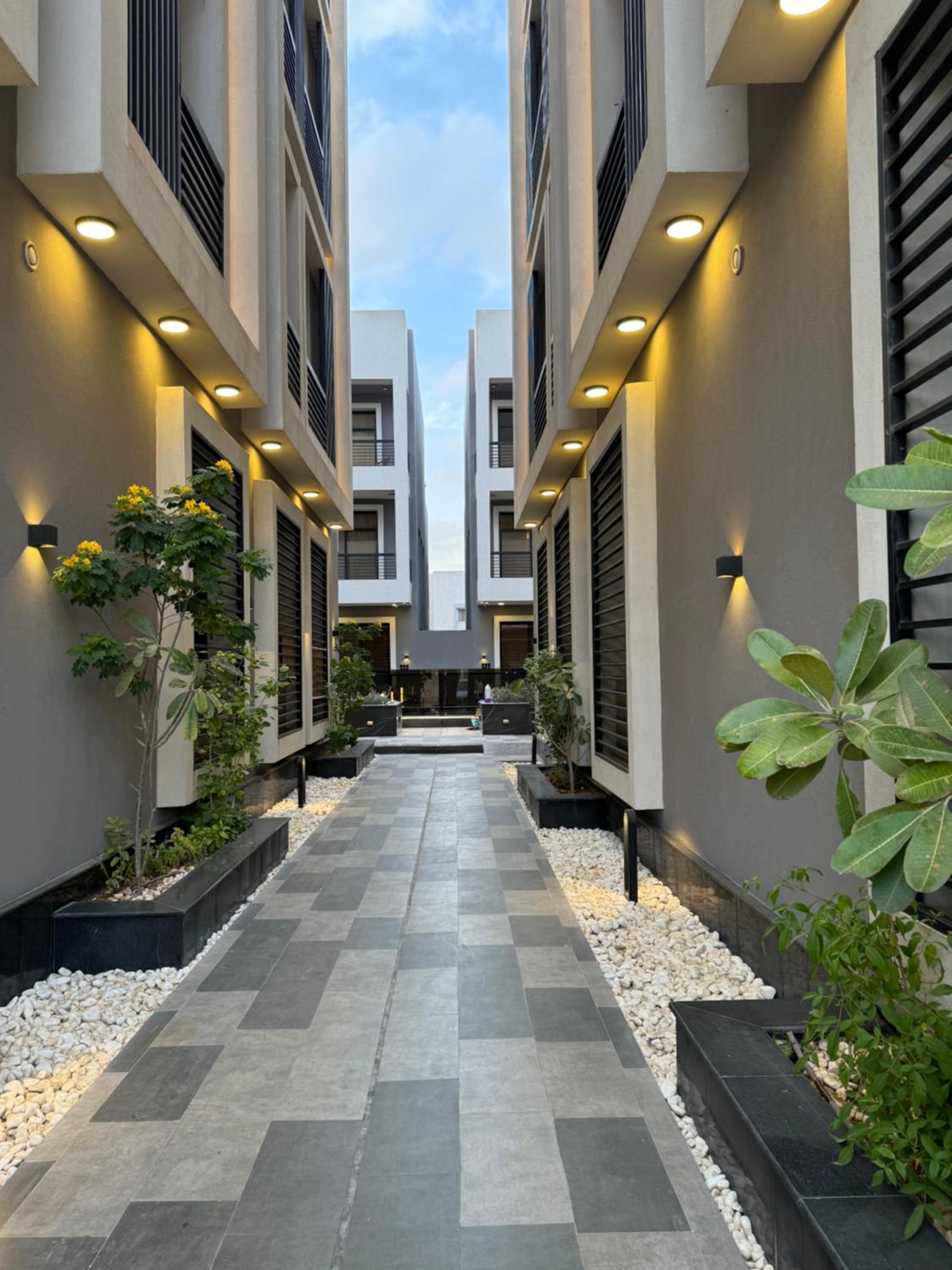 Spacious 3 Bedrooms Apartment