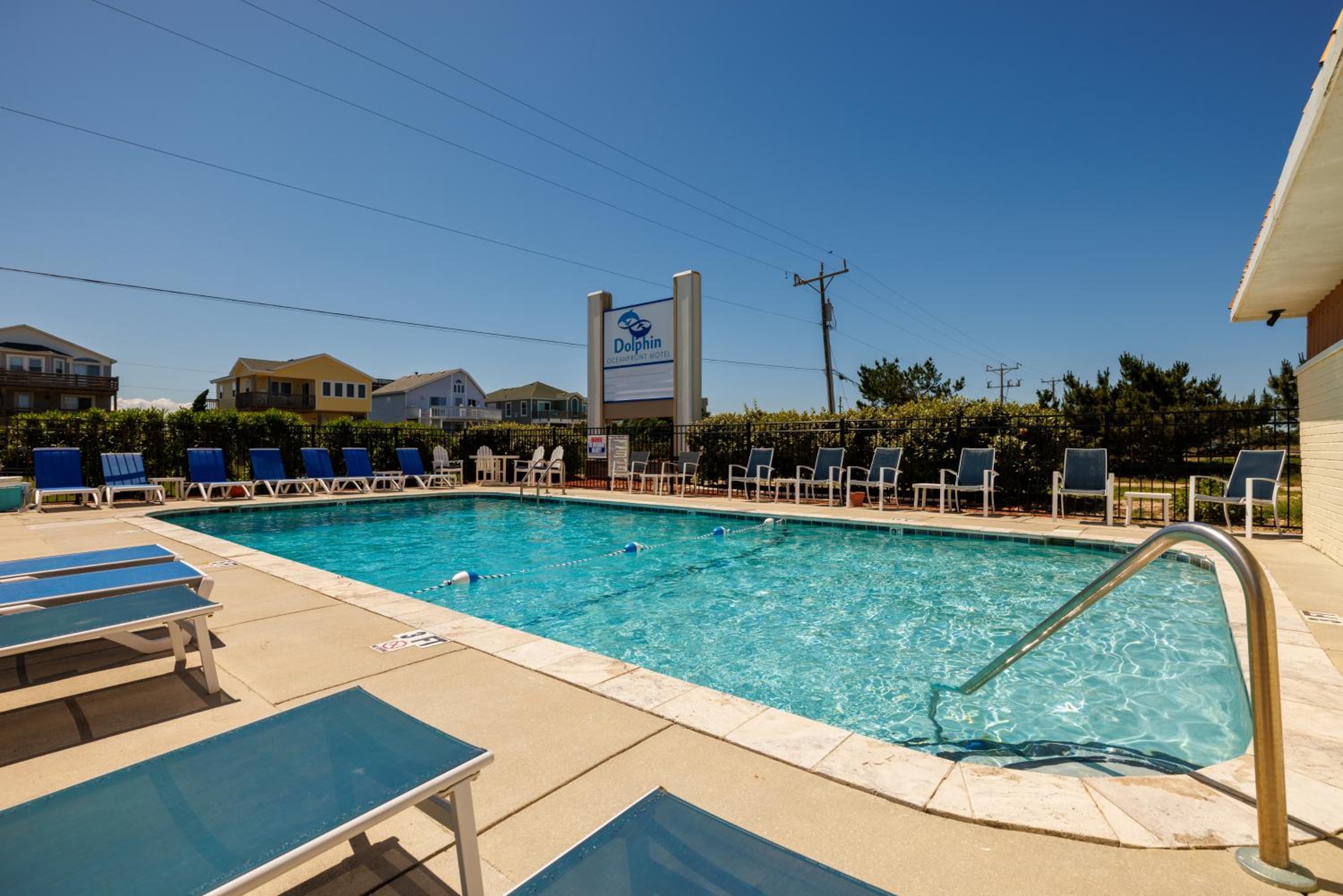 Dolphin Oceanfront Motel - Nags Head