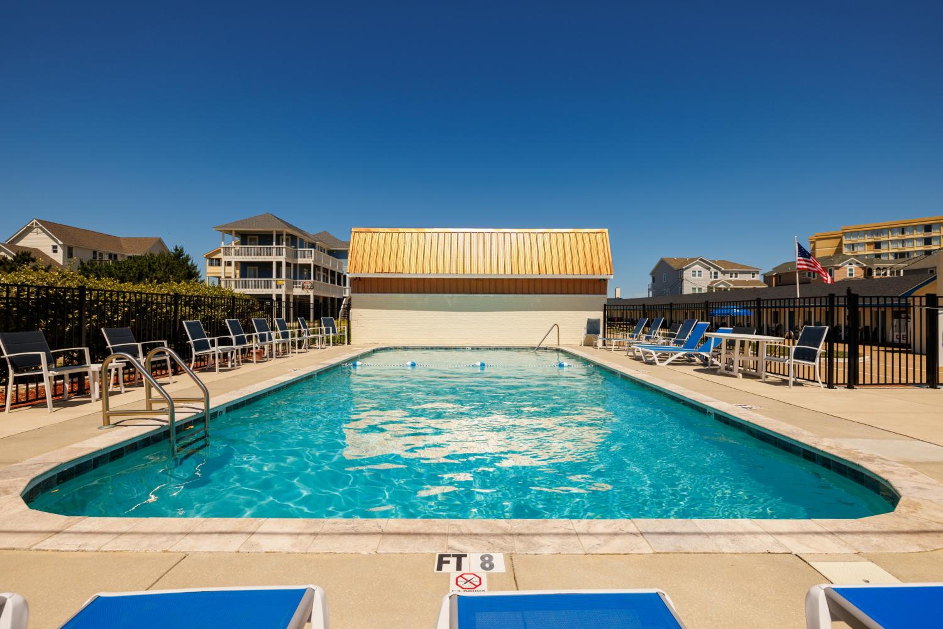 Dolphin Oceanfront Motel - Nags Head