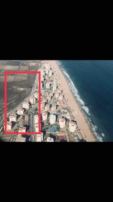 Apartamento segunda línea de playa con piscina