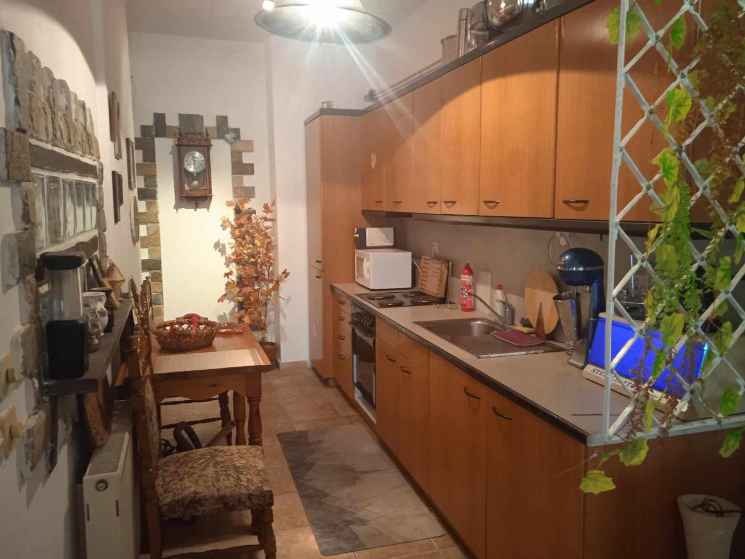 Alonaki Seafront Cottage