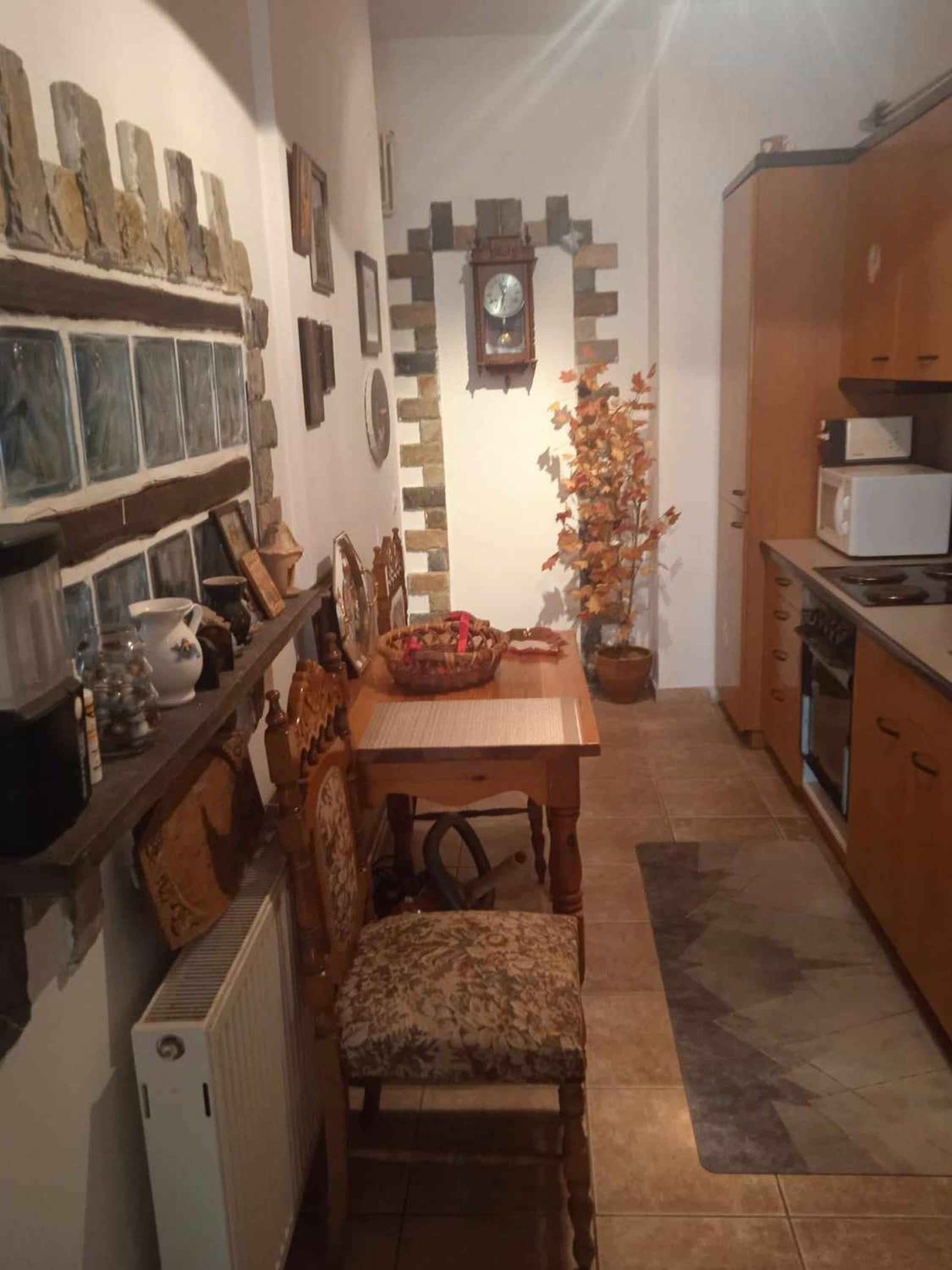 Alonaki Seafront Cottage