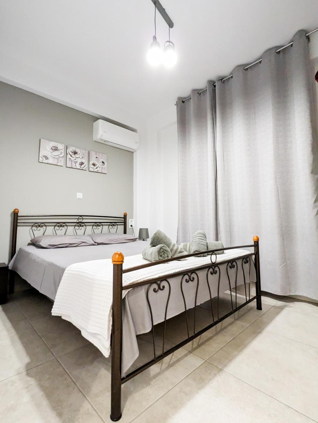 Ofrynio Luxury Apartments & Pool