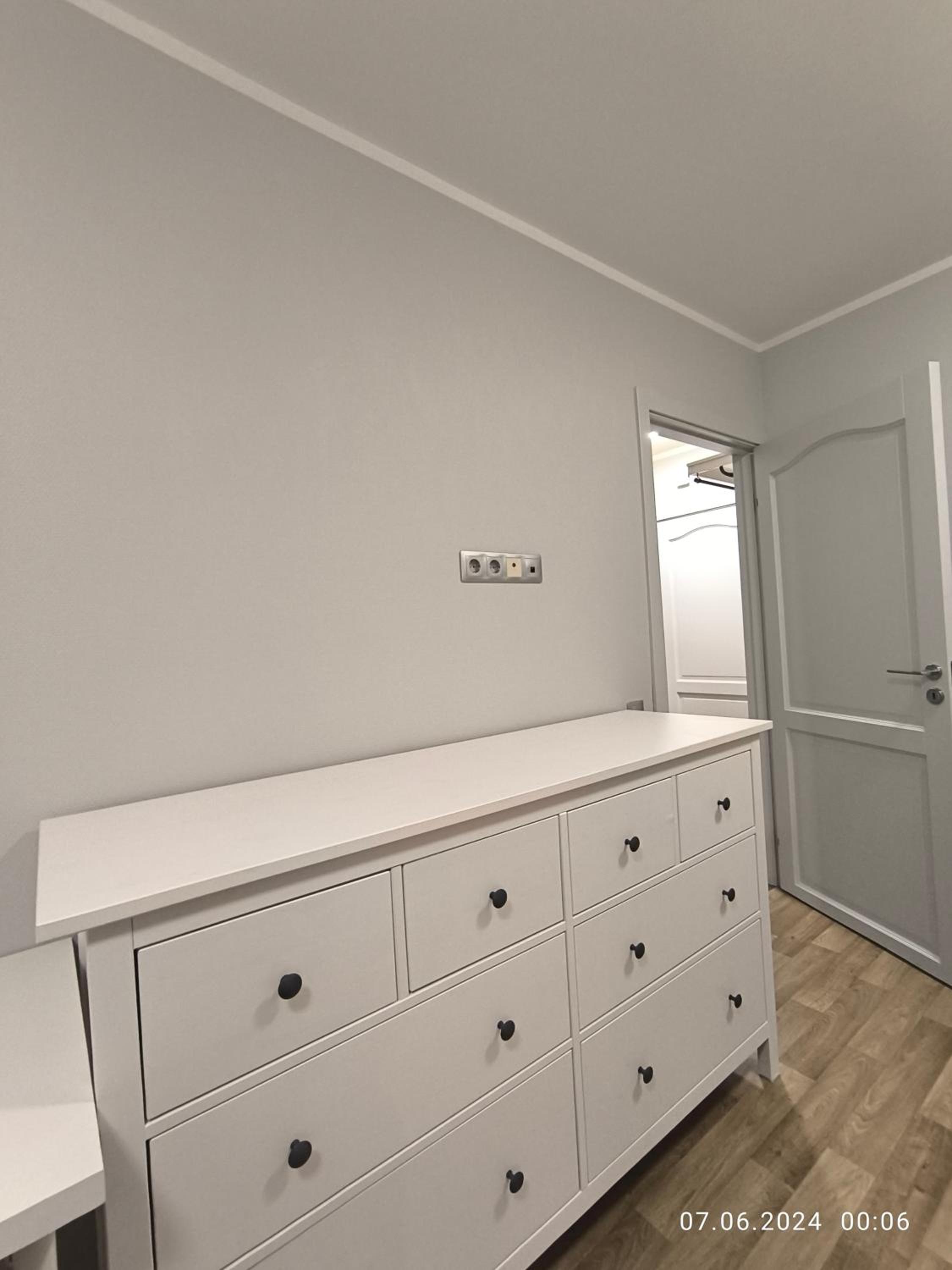 Vienistabas ērti mūsdienīgi un pilnīgi atjaunoti apartamenti