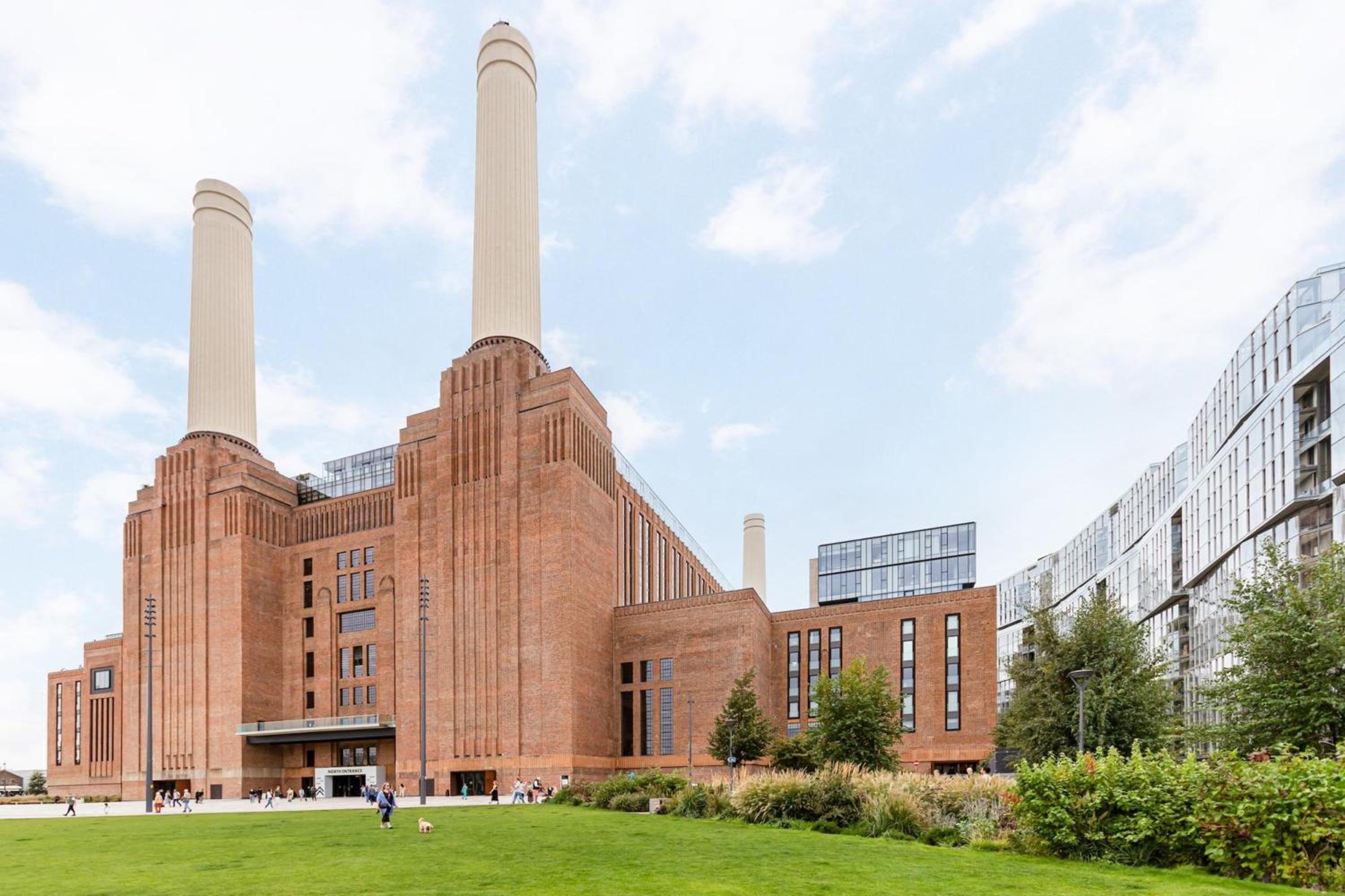Battersea Power station flat with River views