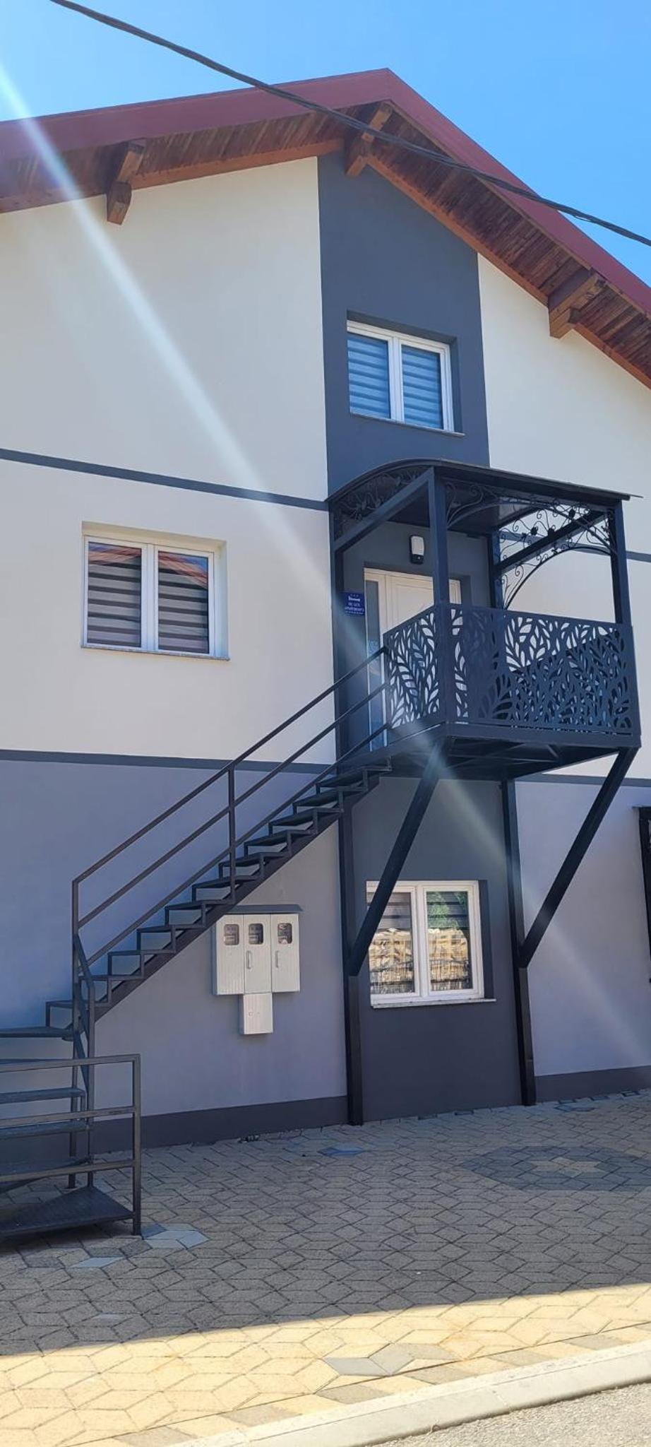 Oz Lux Apartments