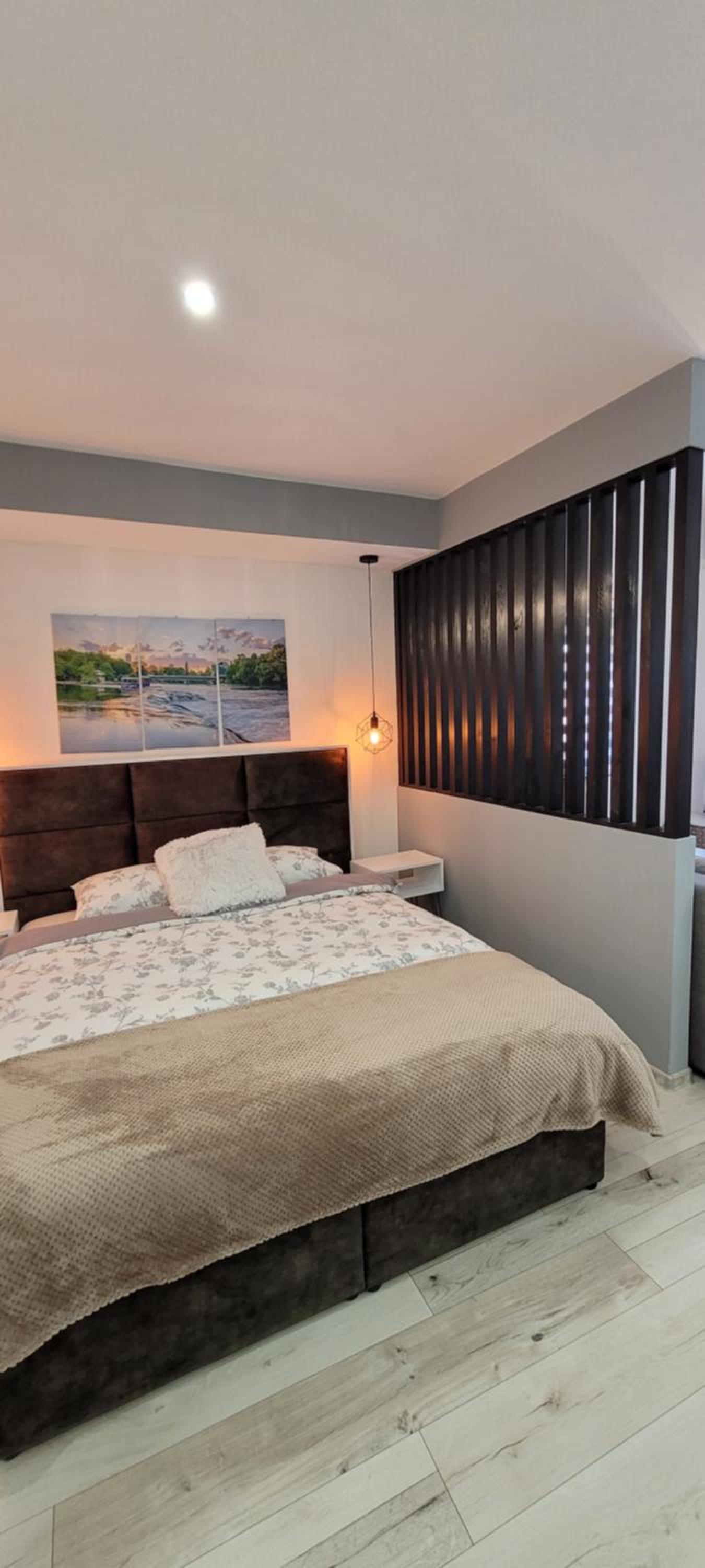 Oz Lux Apartments