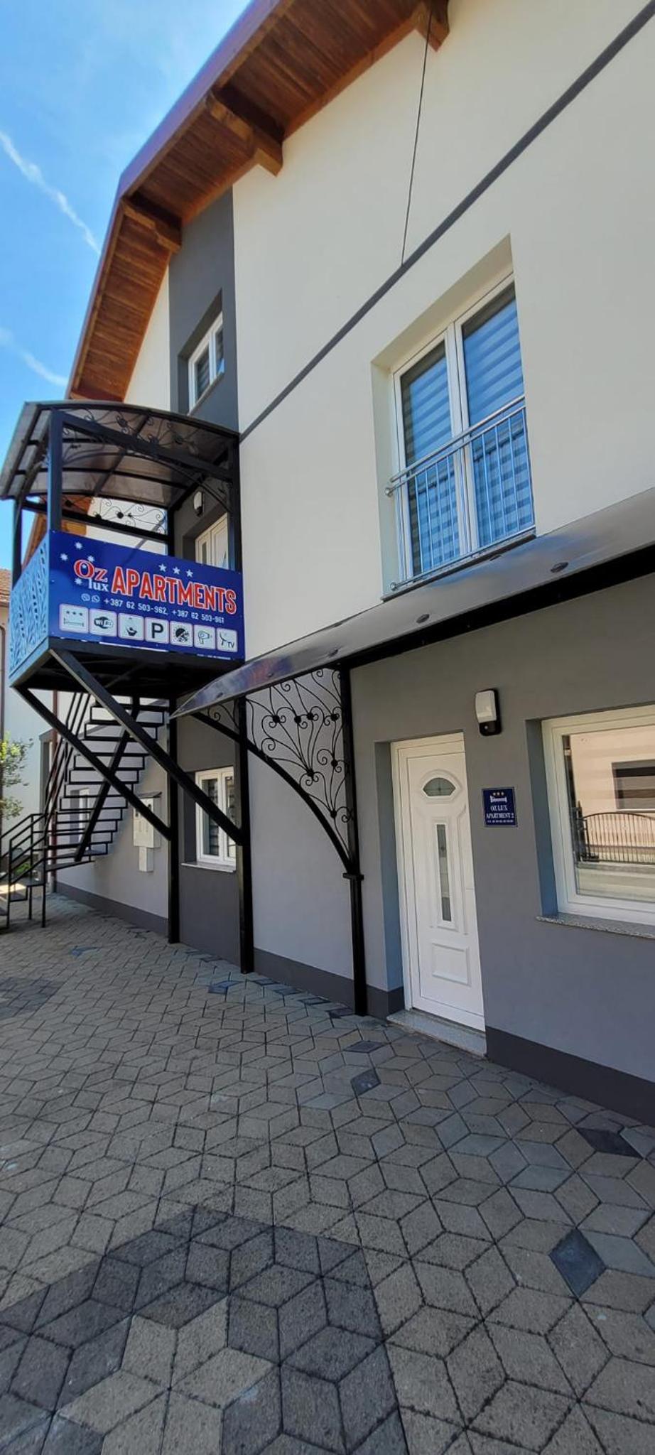 Oz Lux Apartments