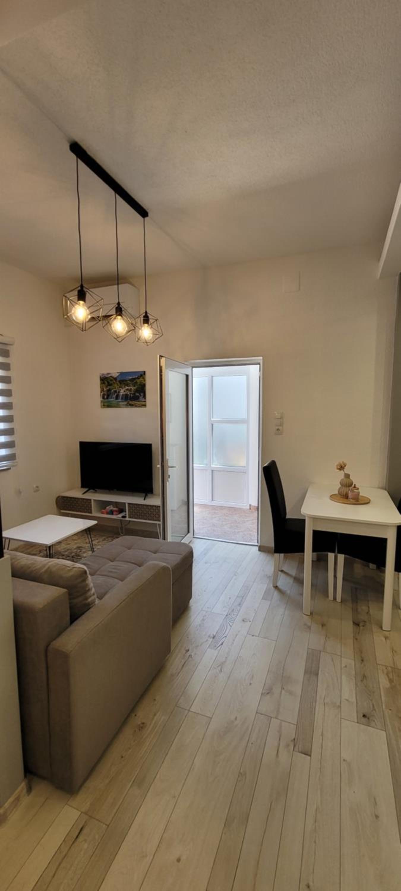 Oz Lux Apartments