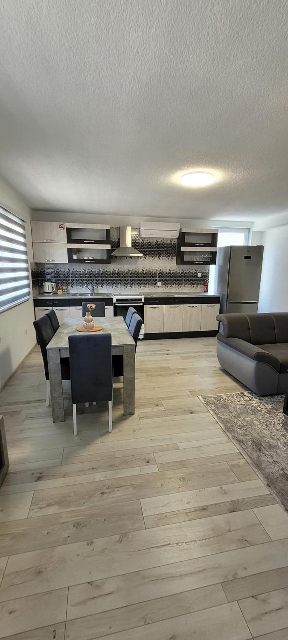 Oz Lux Apartments