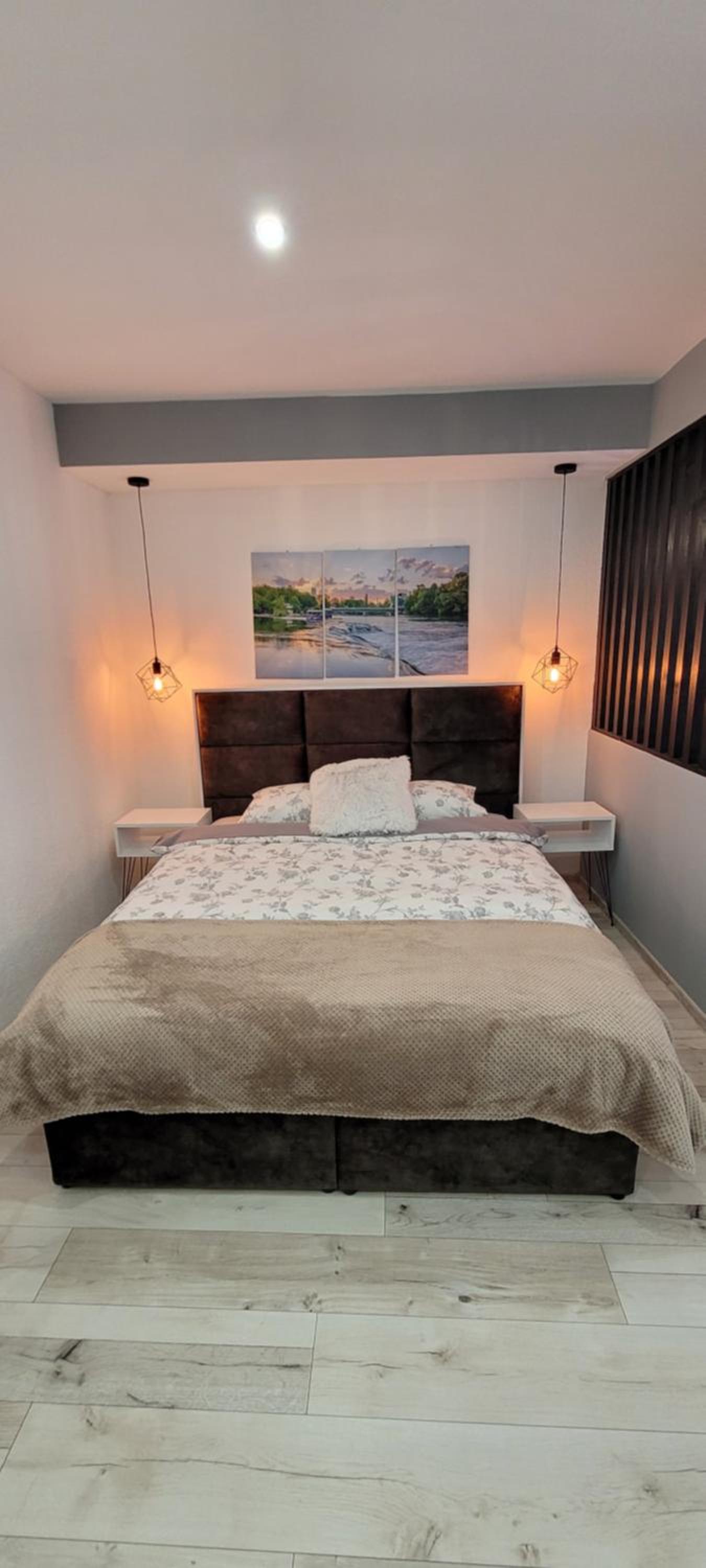 Oz Lux Apartments