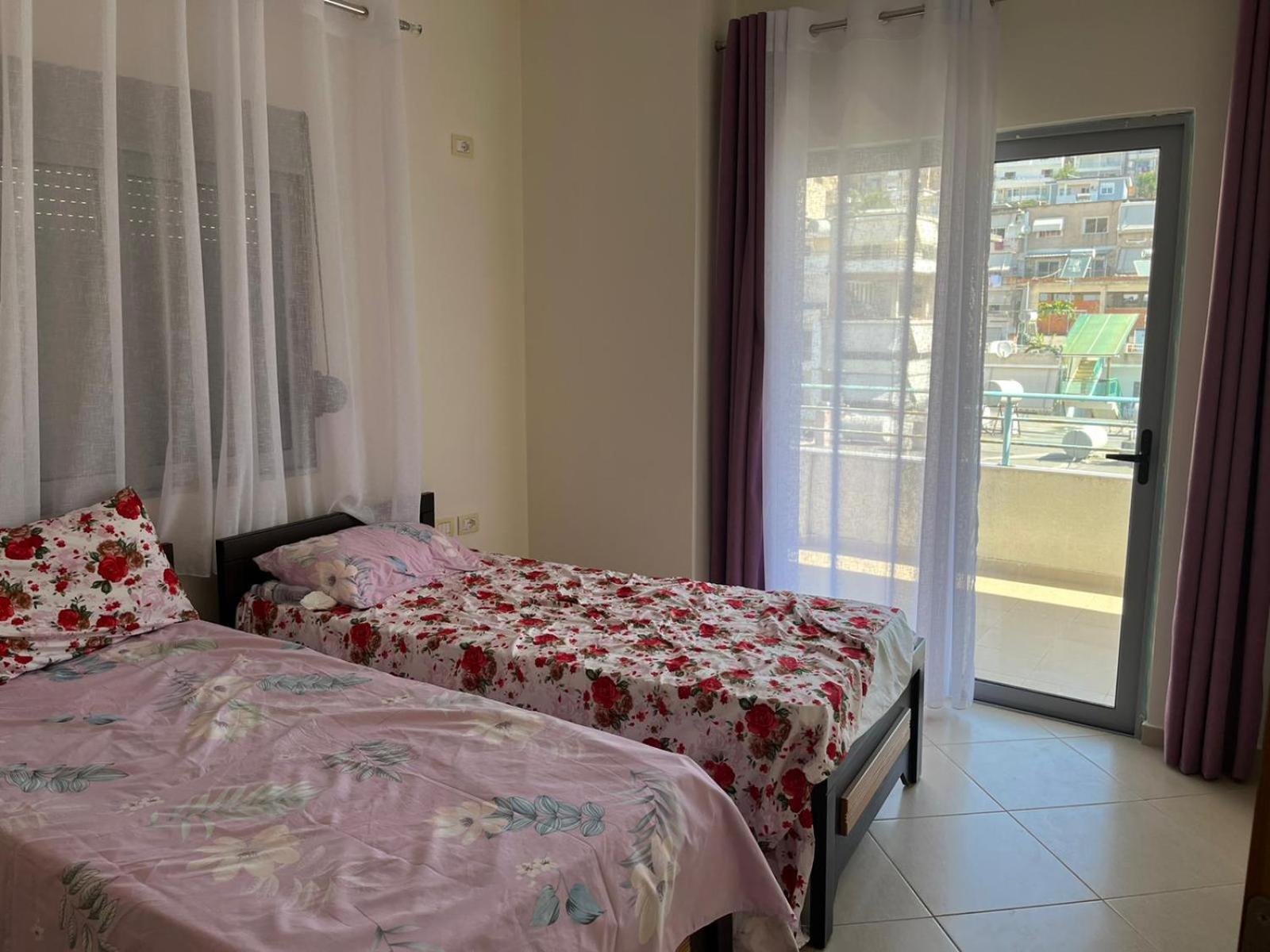 View Saranda Center
