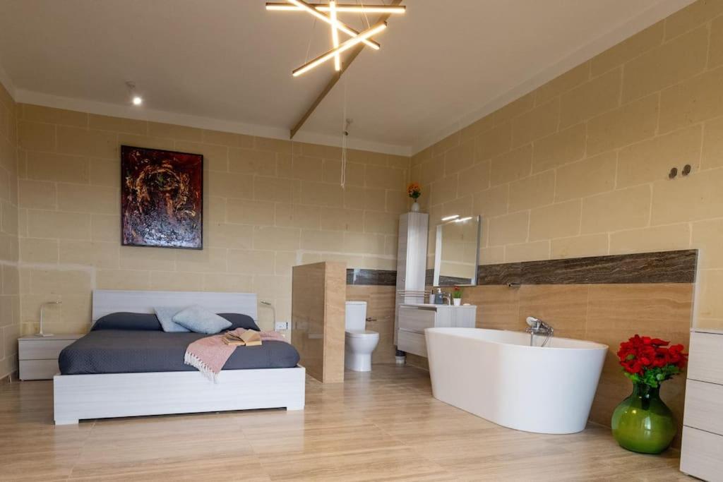 Cool holiday residence 'Highlands' view 5