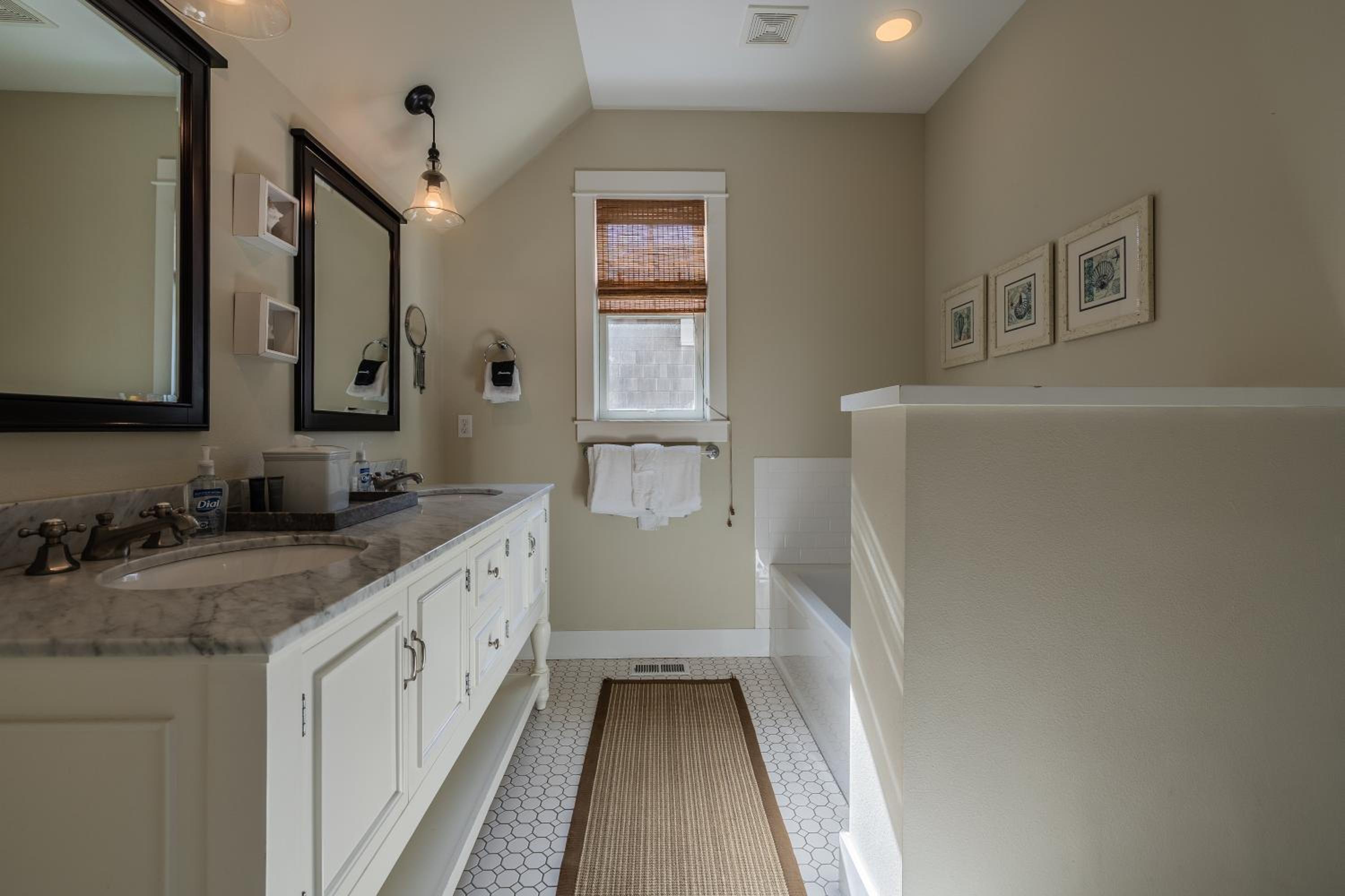 Nantucket House by Seabrook Hospitality