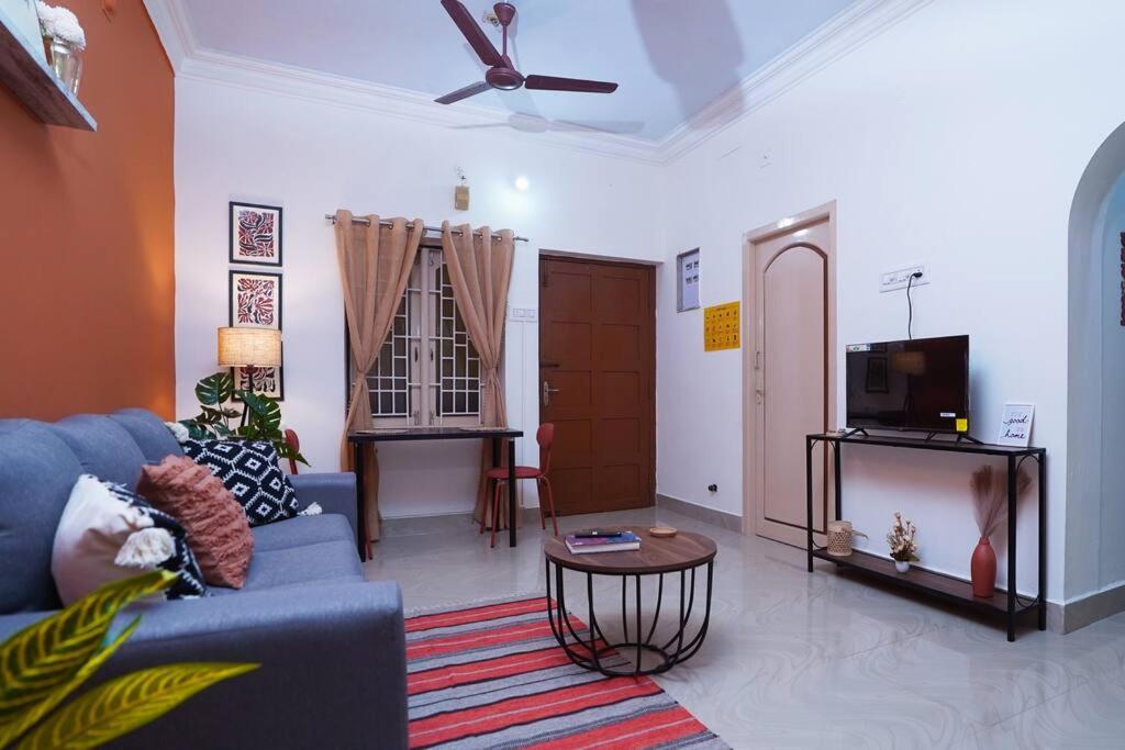 Janhvi's Homestay - Boho Theme 1BHK - Near Airport view 3