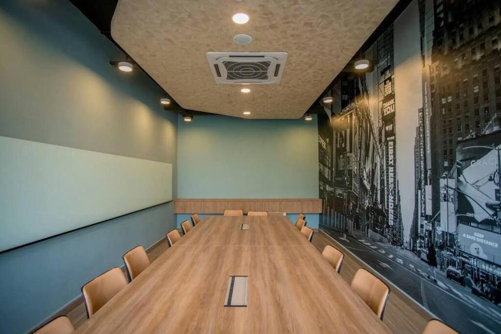 Homey Hideout at Neu Suites