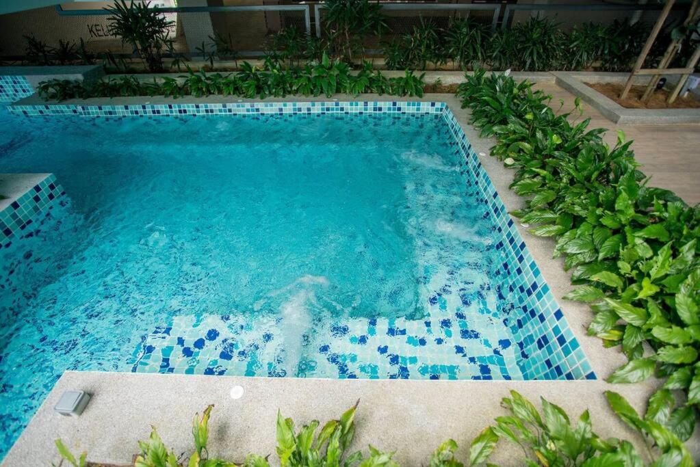 Homey Hideout at Neu Suites