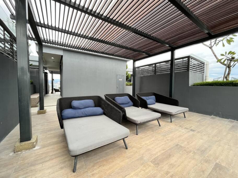 Homey Hideout at Neu Suites