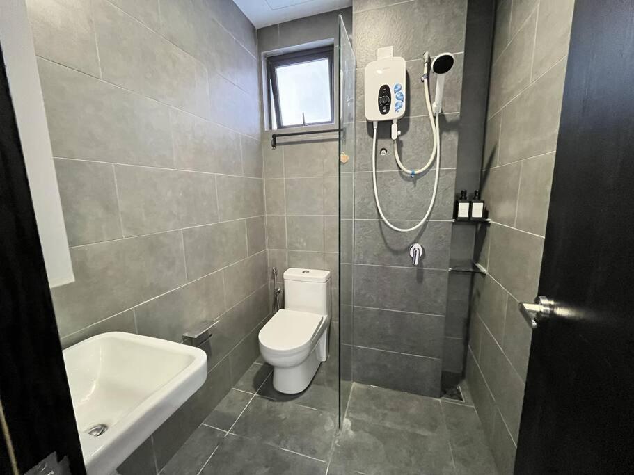 Homey Hideout at Neu Suites