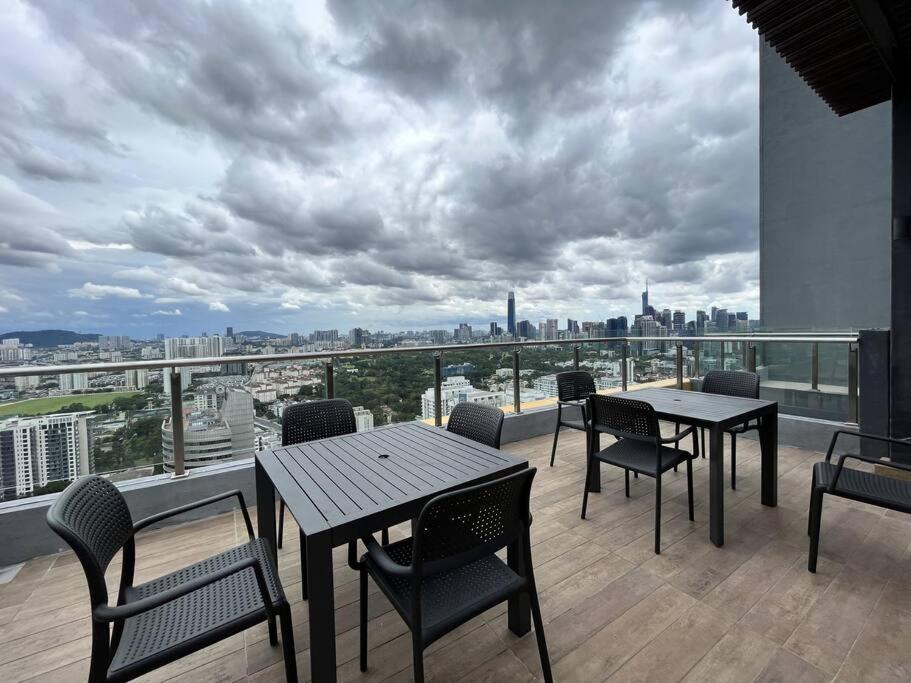 Homey Hideout at Neu Suites