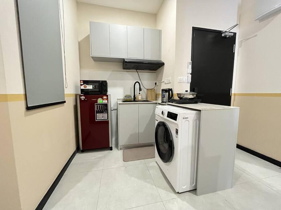 Homey Hideout at Neu Suites