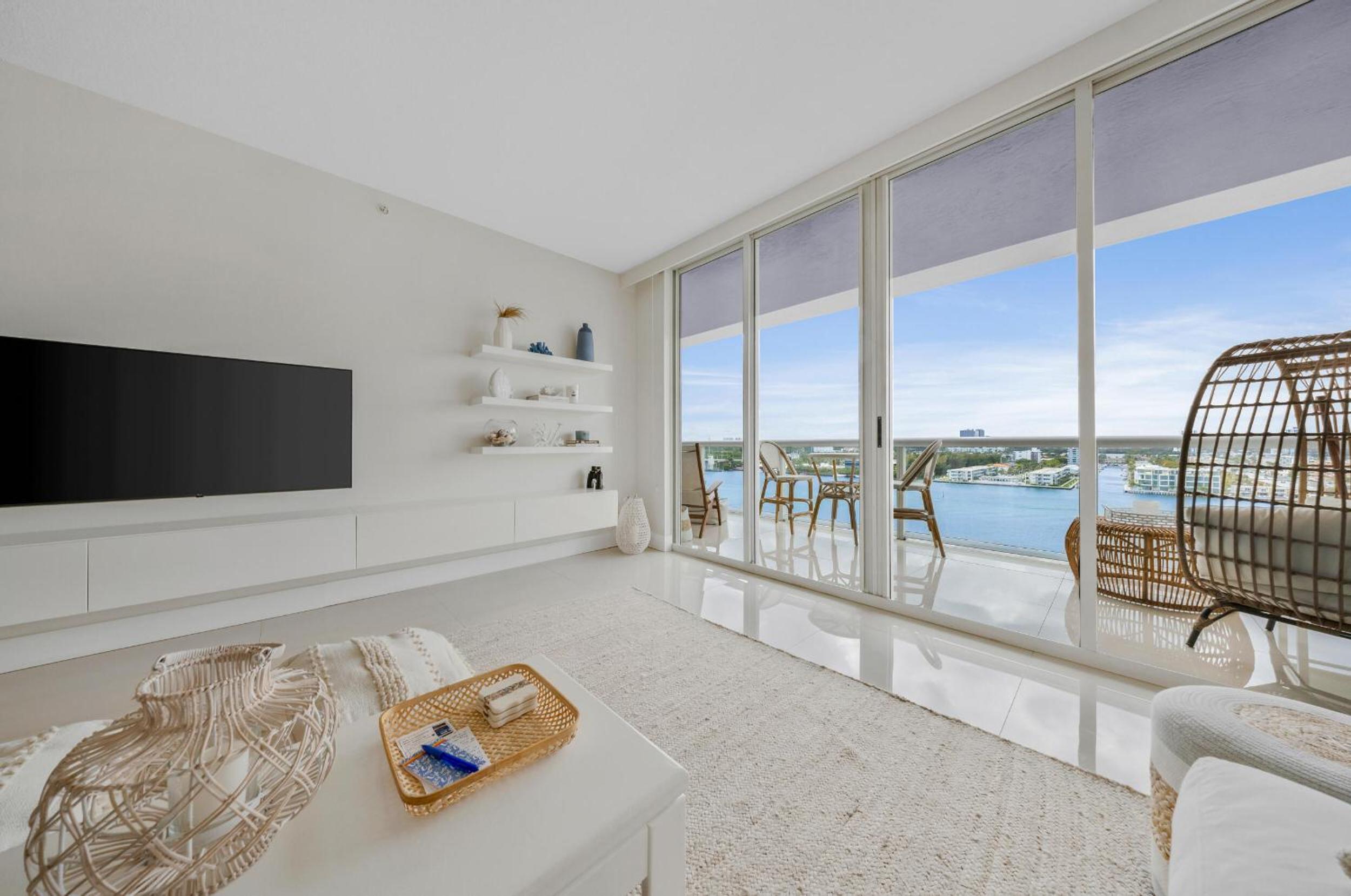 Spacious Luxury Apartment at Beachwalk Resort with Ocean Views and Private Foyer view 2