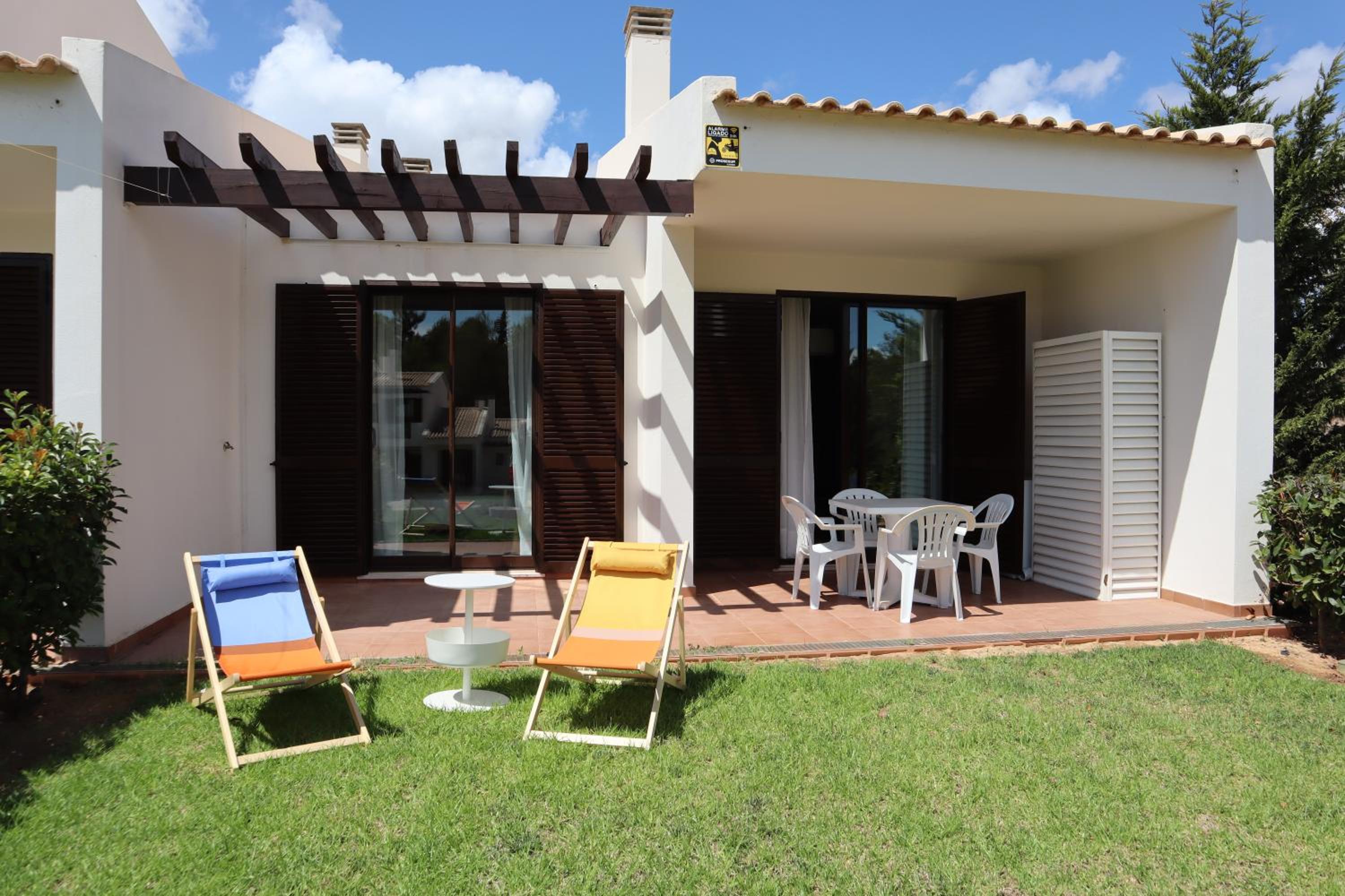 Apartamento com terraços privativos em resort de luxo, By QoZzy view 3