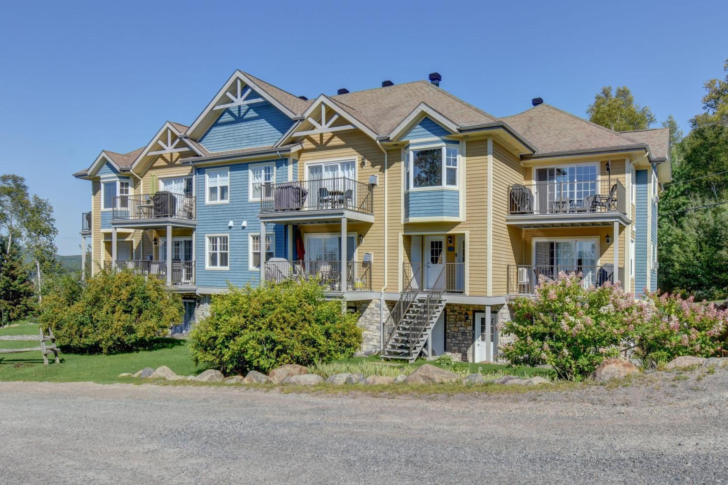 Hotel Ski In Out At La Halte Mont-blanc 2