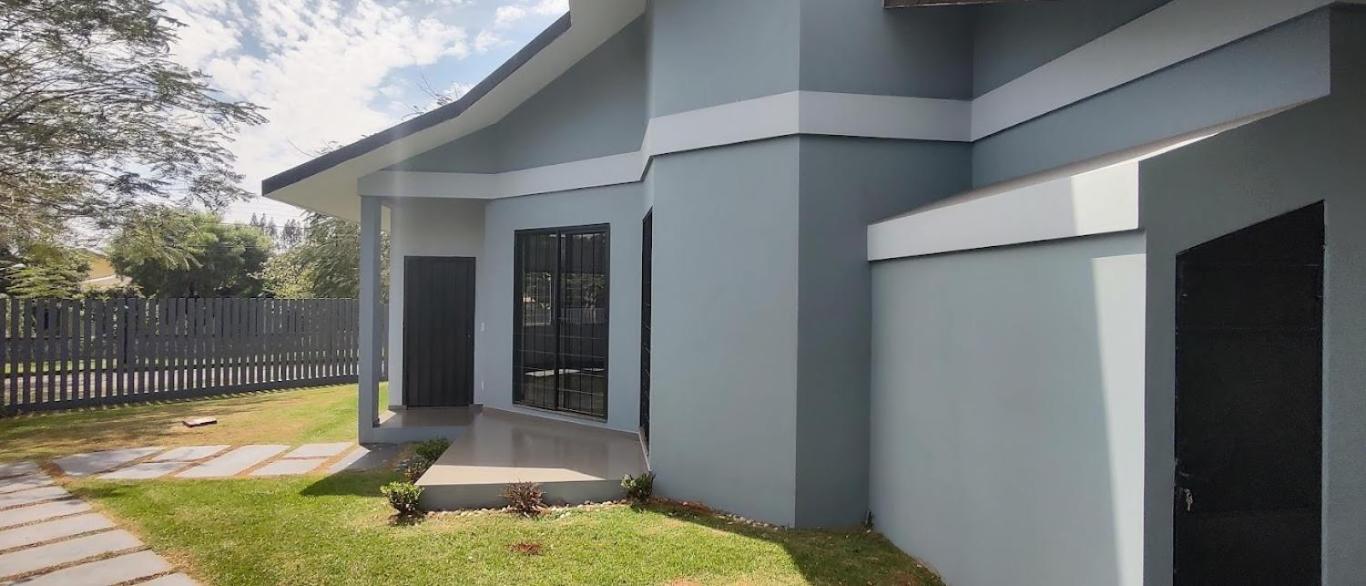 Casa 4 quartos com piscina
