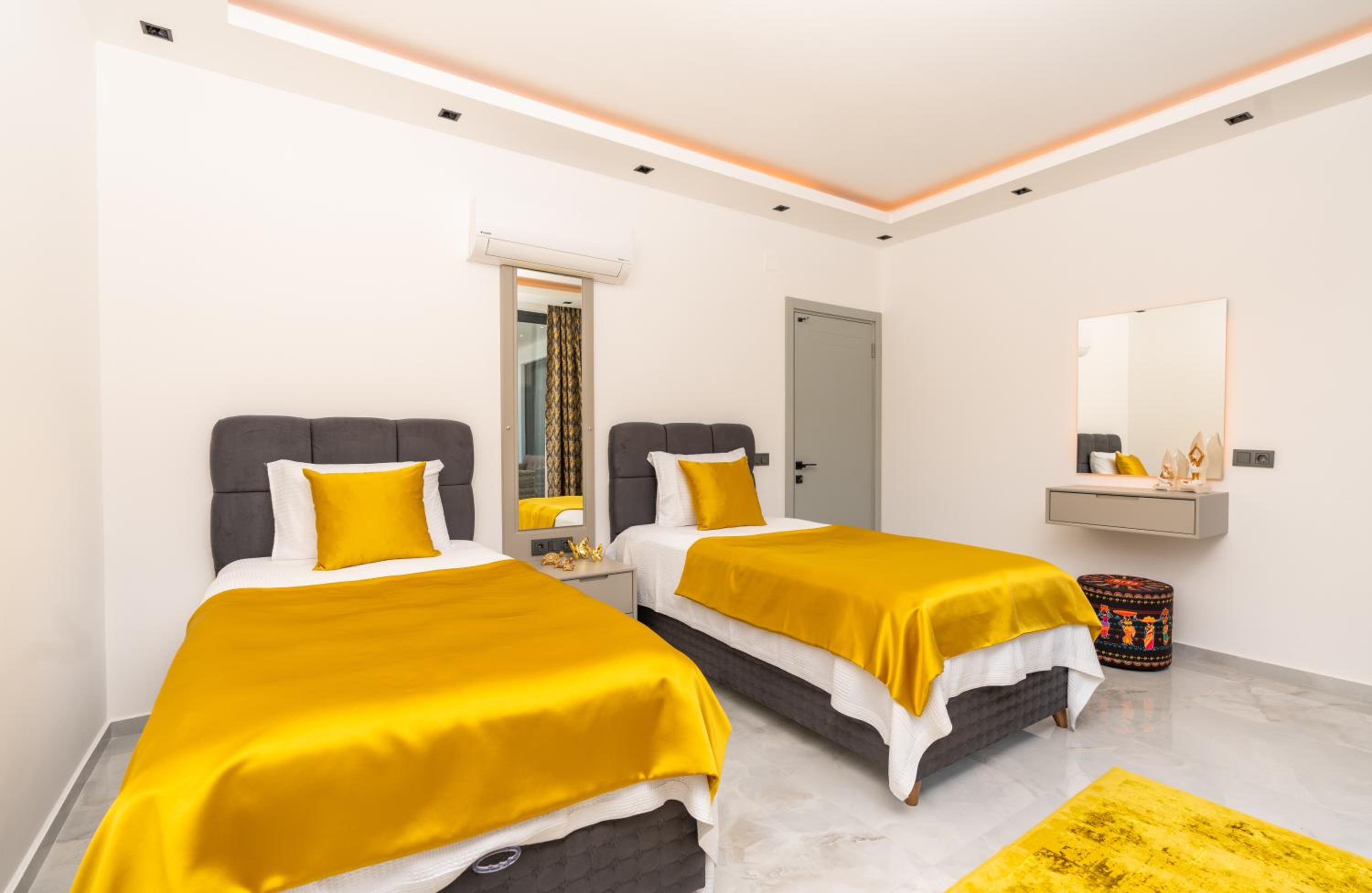 Villa Ferzan view 3