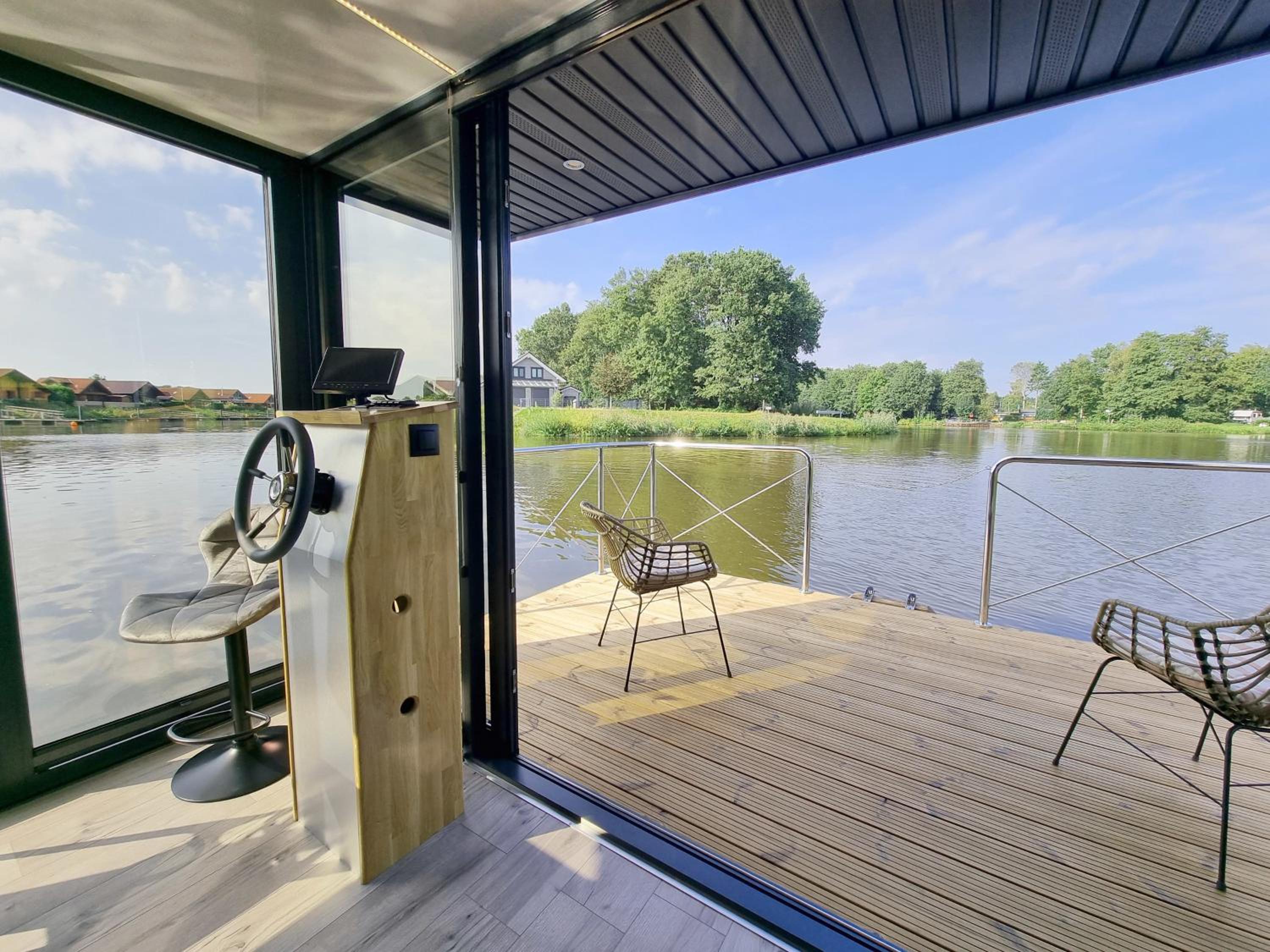 Pures HausbootVergnügen