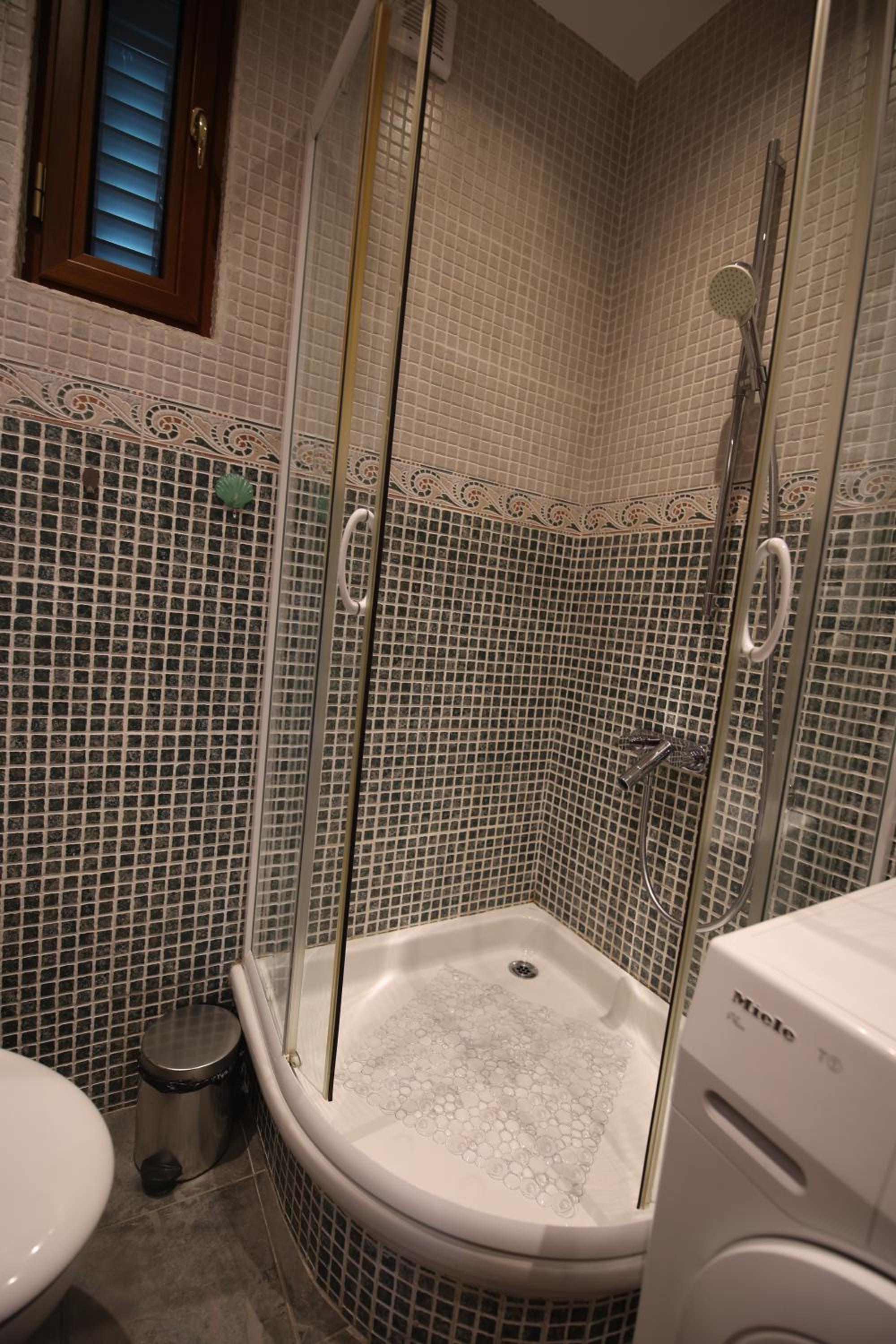 Photo 46