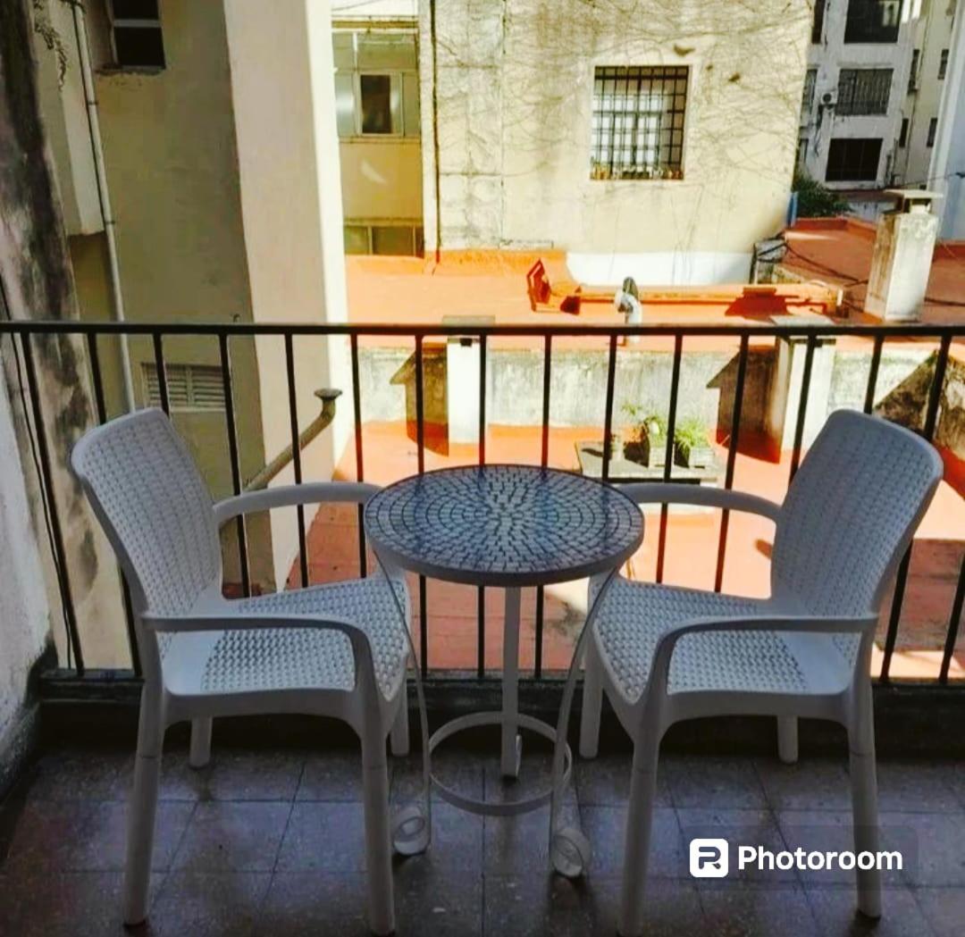 Recoleta moderno Apartamento con balcón céntrico
