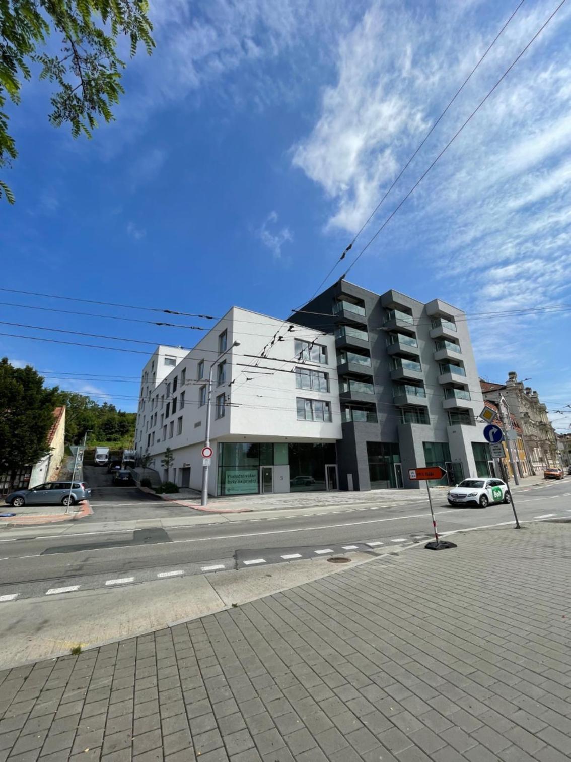 H52 Apartments