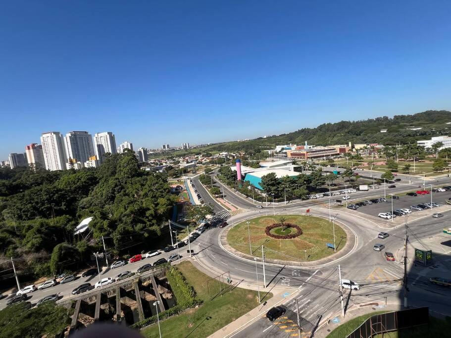 Apto com 1 Dormitório, Garagem, Tv Smart, Varanda, Piscina no Bethaville Barueri