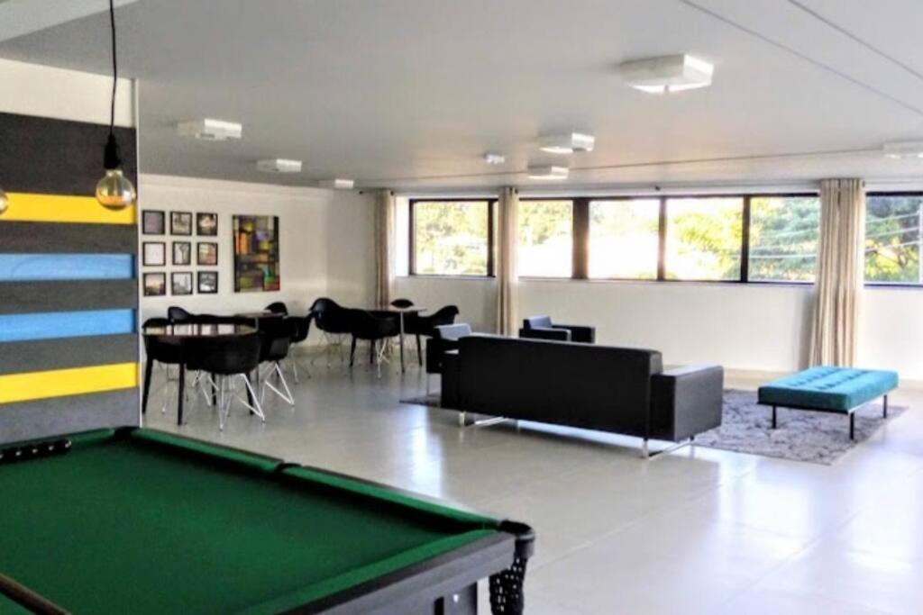 Apto com 1 Dormitório, Garagem, Tv Smart, Varanda, Piscina no Bethaville Barueri