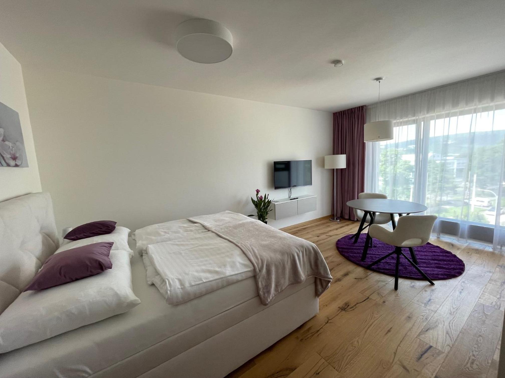 H52 Apartments