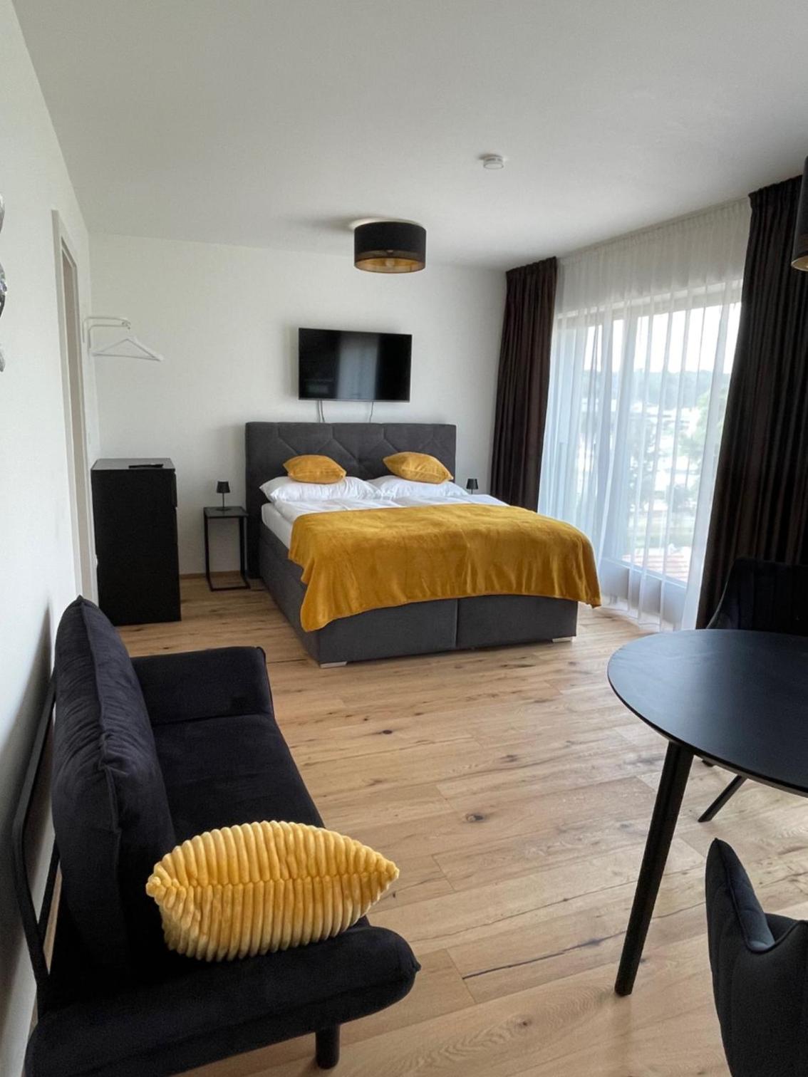 H52 Apartments