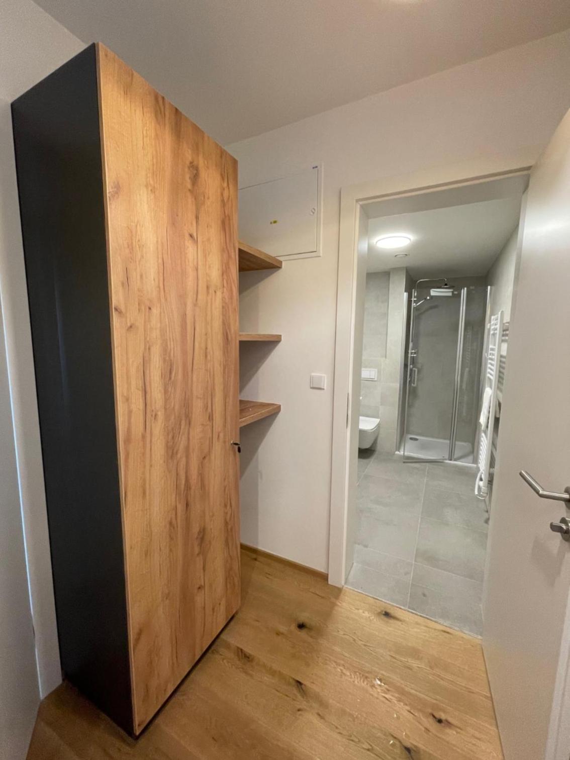 H52 Apartments