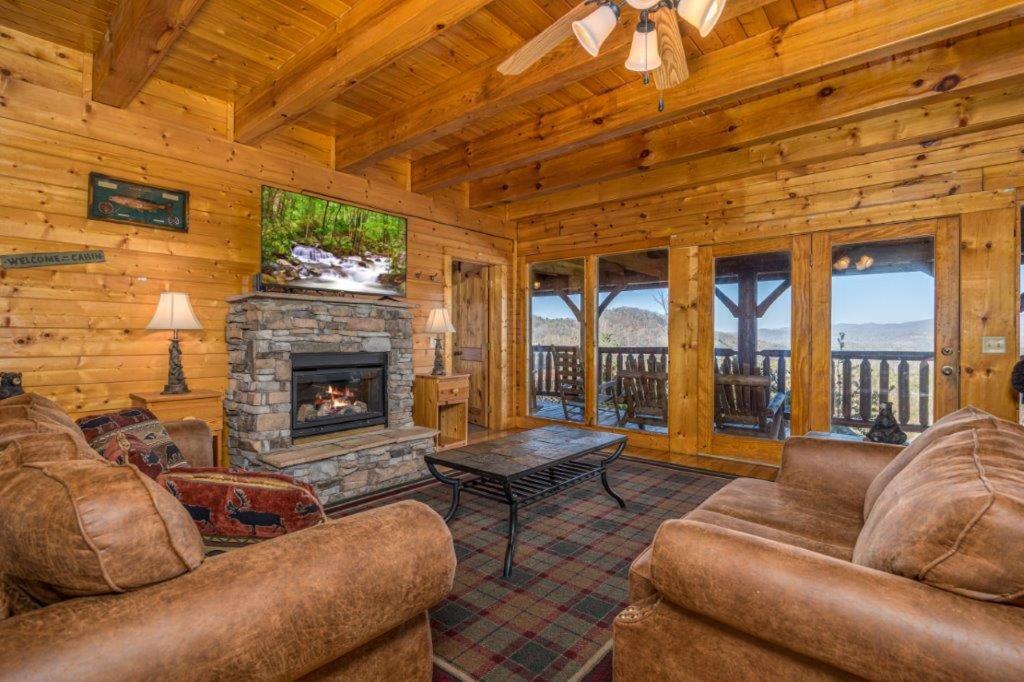 Royal Vista Lodge by Eden Crest view 3