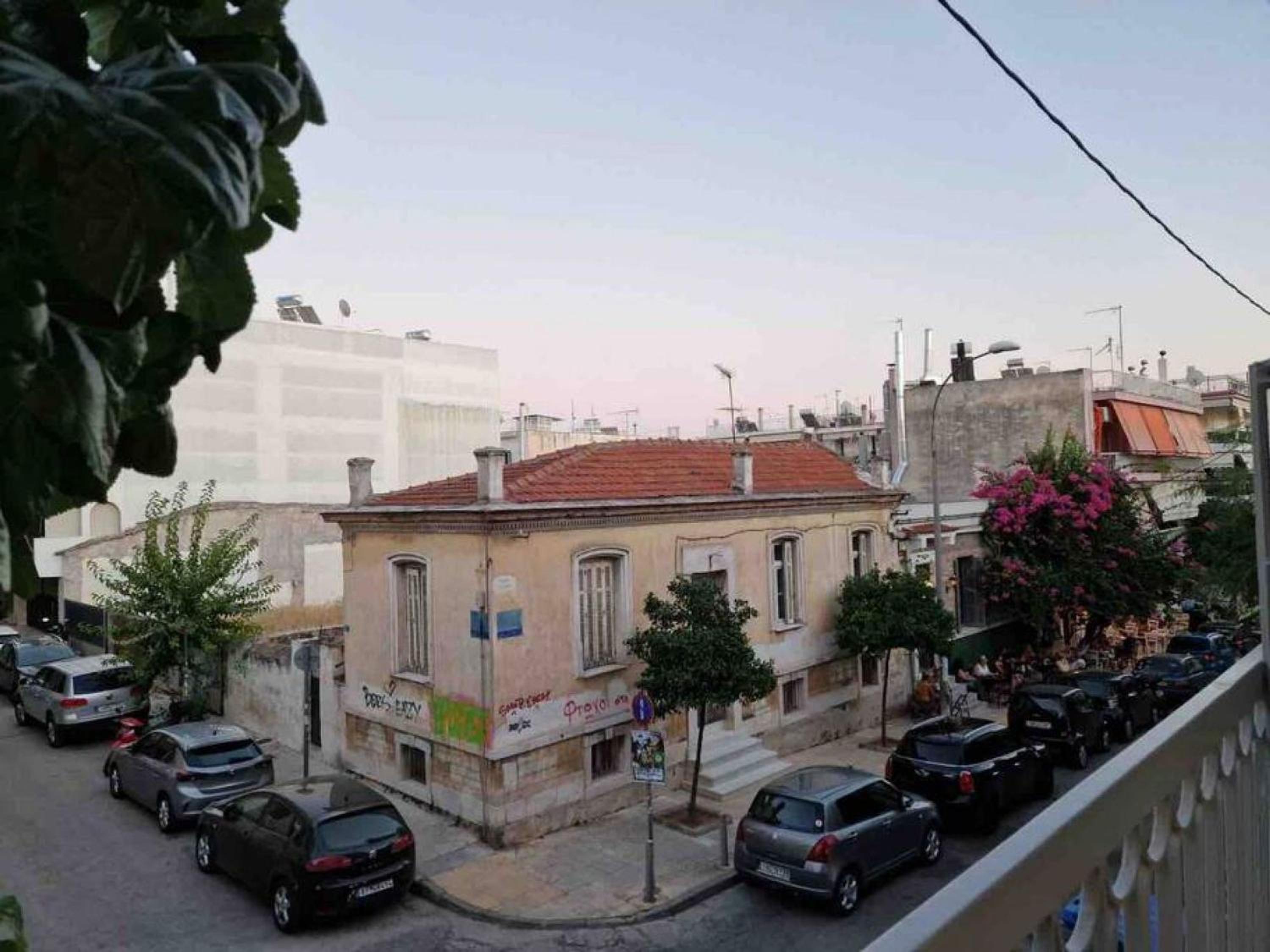 Comfortable Living in Athens 2BR Apartment