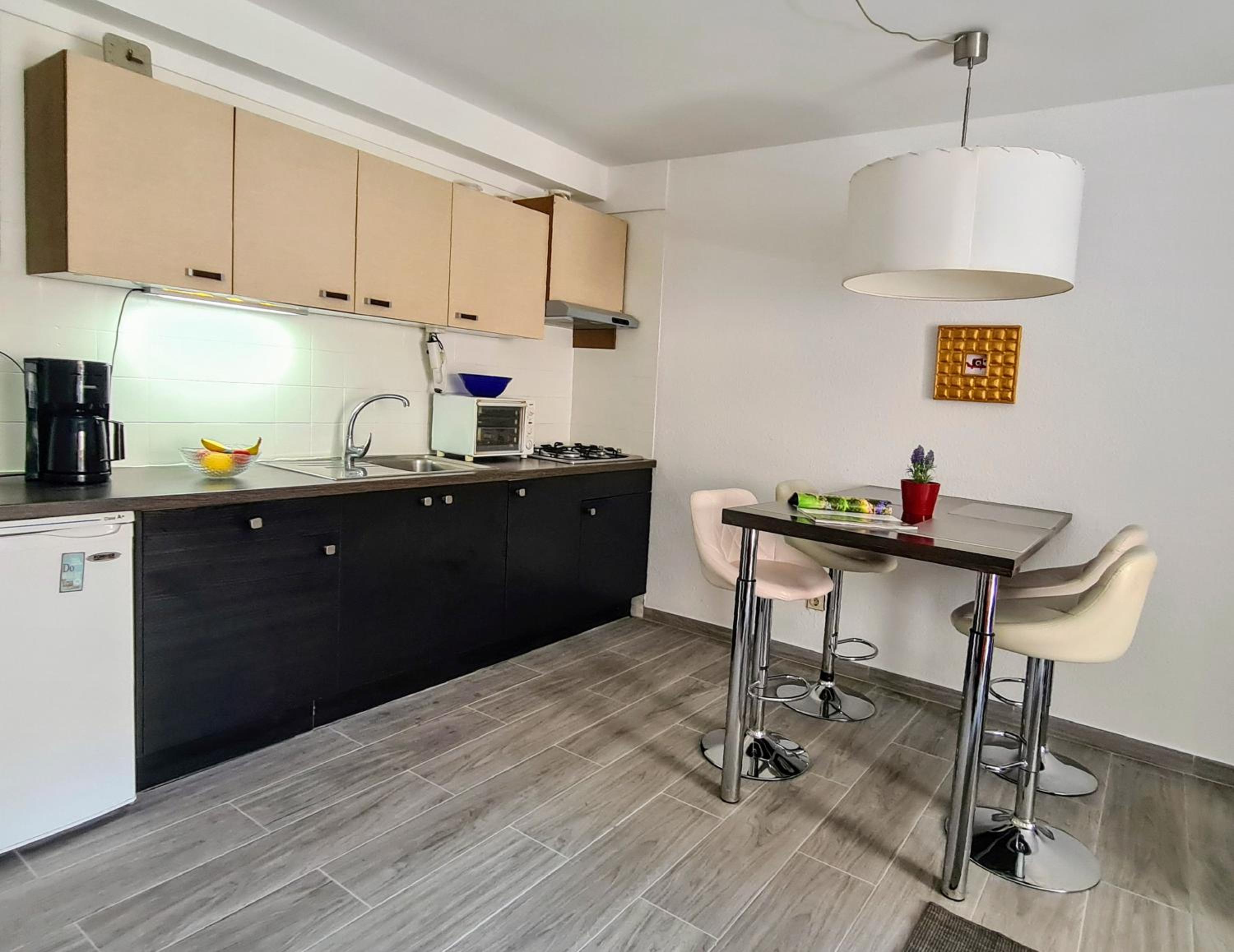 Ferienwohnung nahe Strand, Stadt und Yachthafen - frisch renoviert view 3