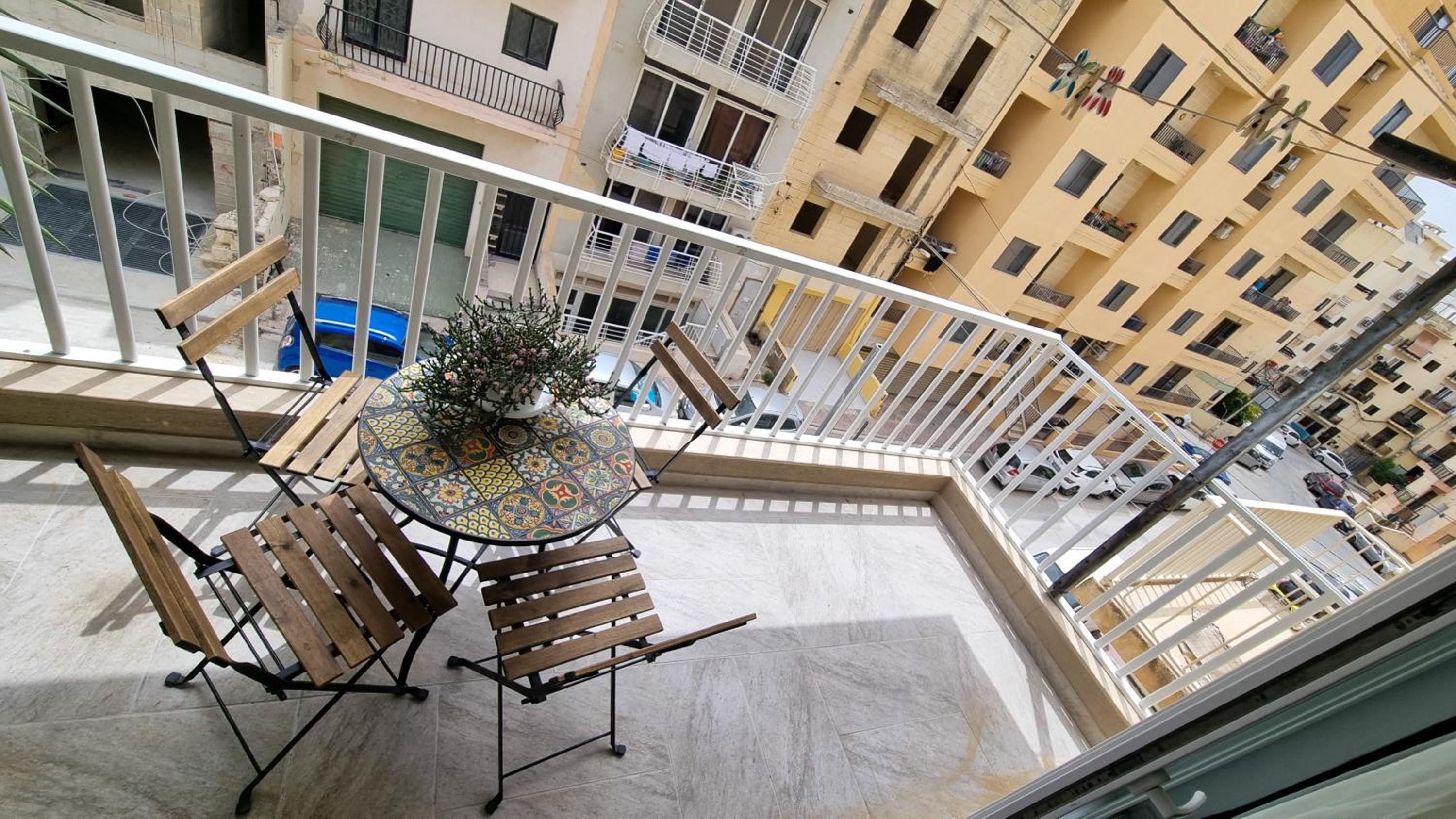 Cactus Residence - new 3BD 2BR apartment photo 3